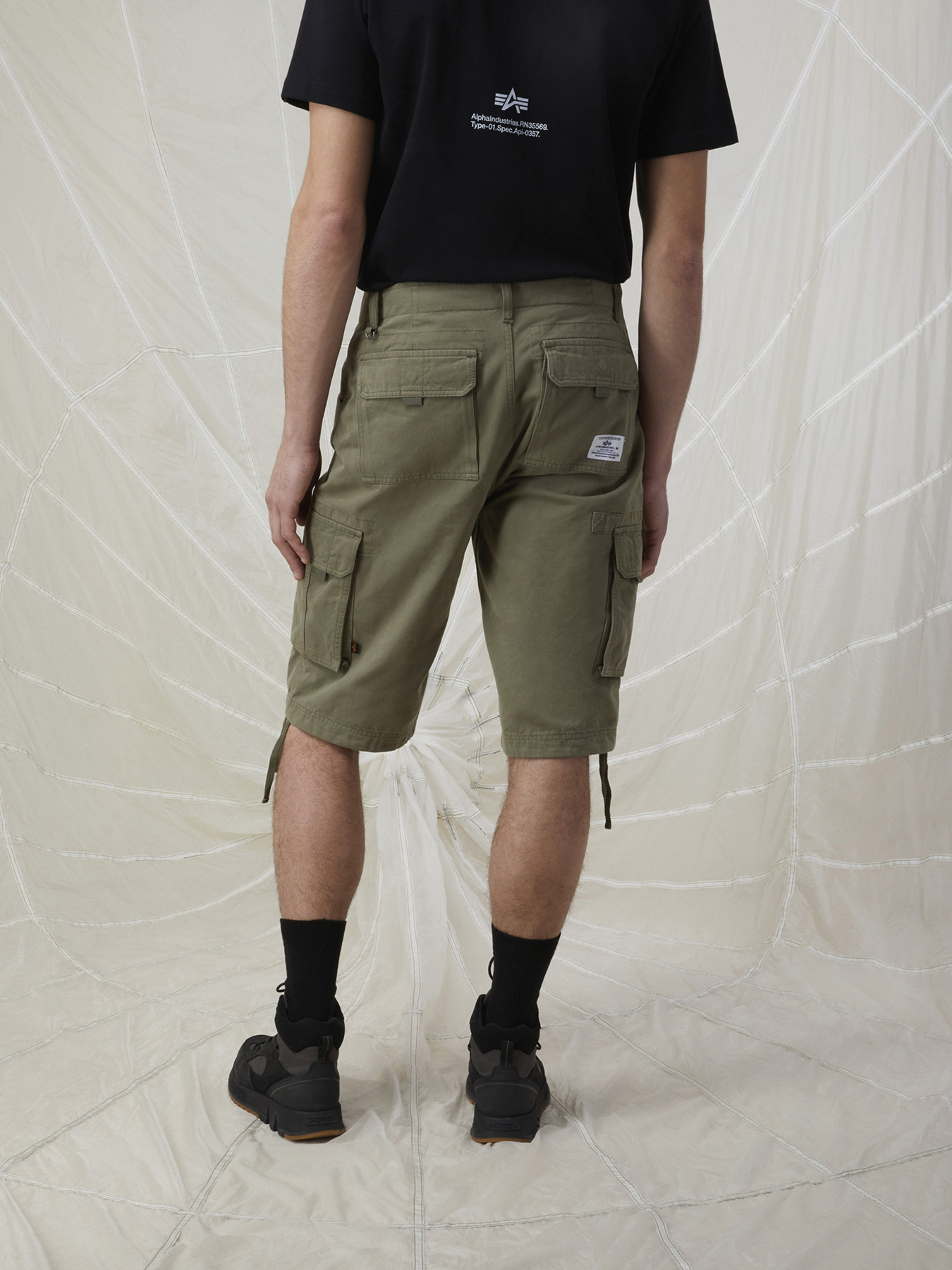 Шорты Alpha Industries Jet модель MBJ53000C1_359 Фото