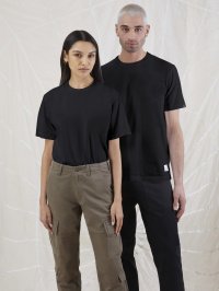 Чорний - Футболка Alpha Industries Essential Tee