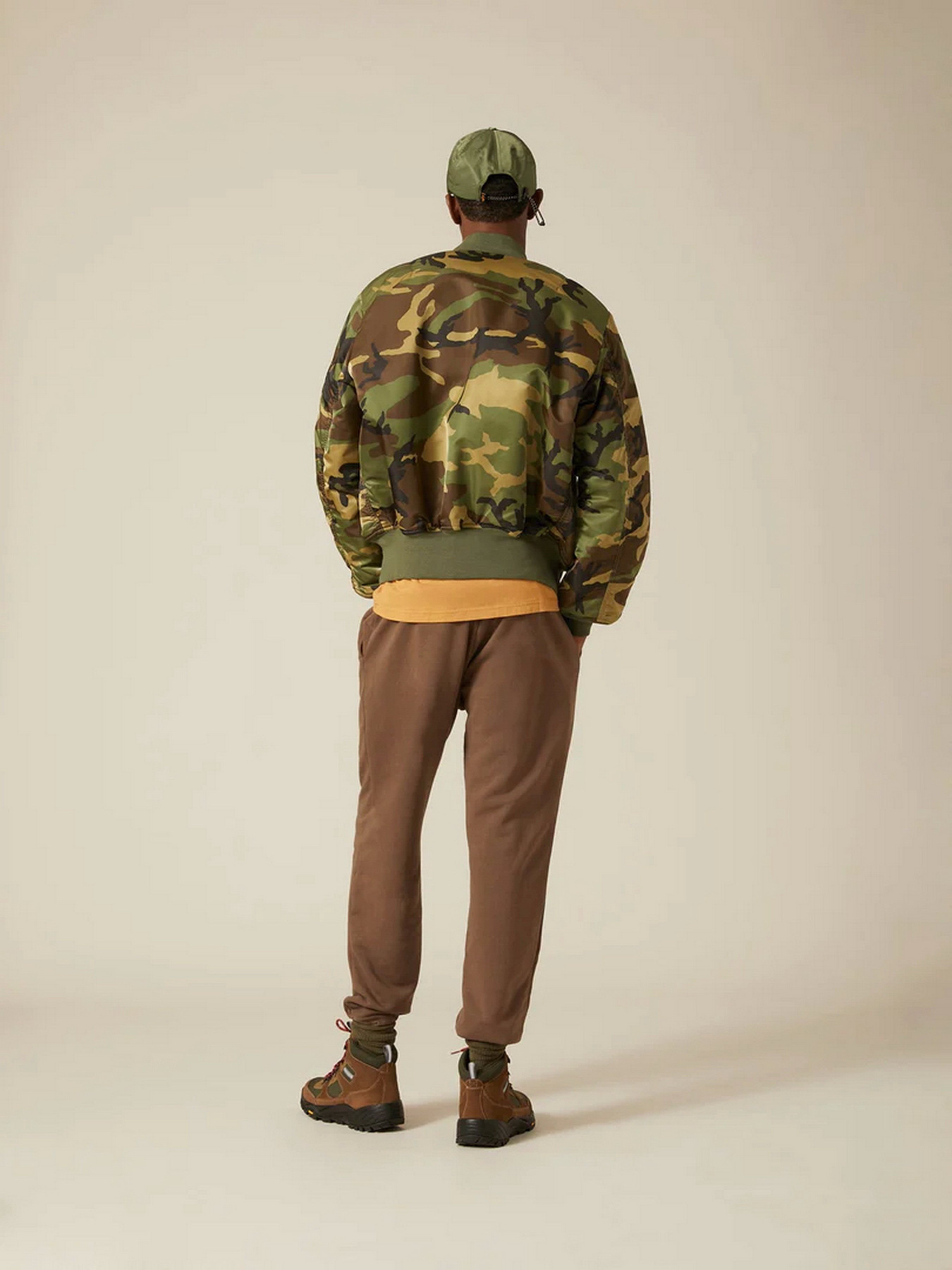 Куртки и дубленки Alpha Industries MA-1 модель MJM21000C1_961 Куртки и дубленки Alpha Industries MA-1 модель MJM21000C1_961 Фото