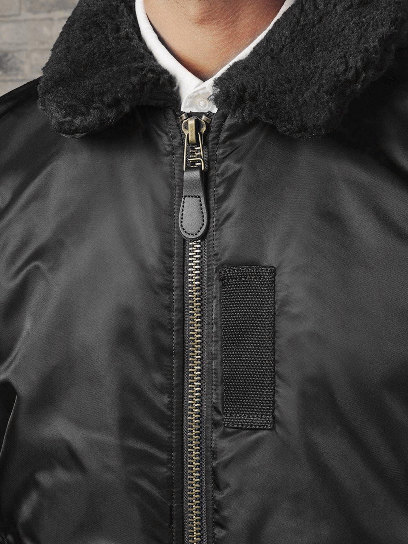 Бомбер Alpha Industries  B-15 Mod Flight Faux Mouton Collar модель MJB52500C1_001 Фото