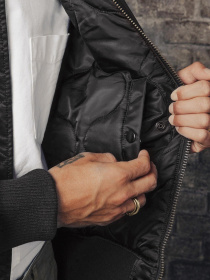 Бомбер Alpha Industries  B-15 Mod Flight Faux Mouton Collar модель MJB52500C1_001 Фото