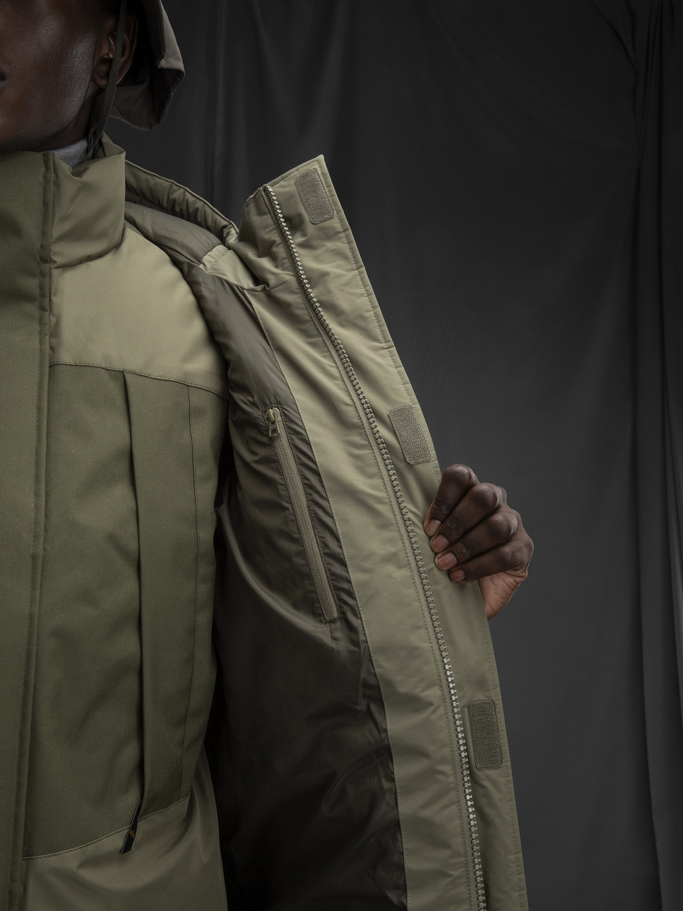 Пуховик Alpha Industries Long Puffer Parka модель MJL53500C1_359 Фото