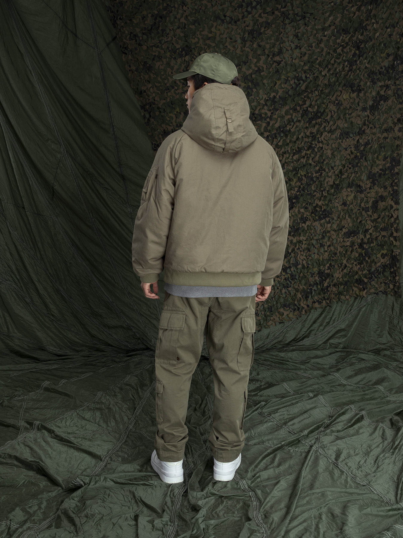 Бомбер Alpha Industries MA-1 модель MJM53502C1_359 Фото