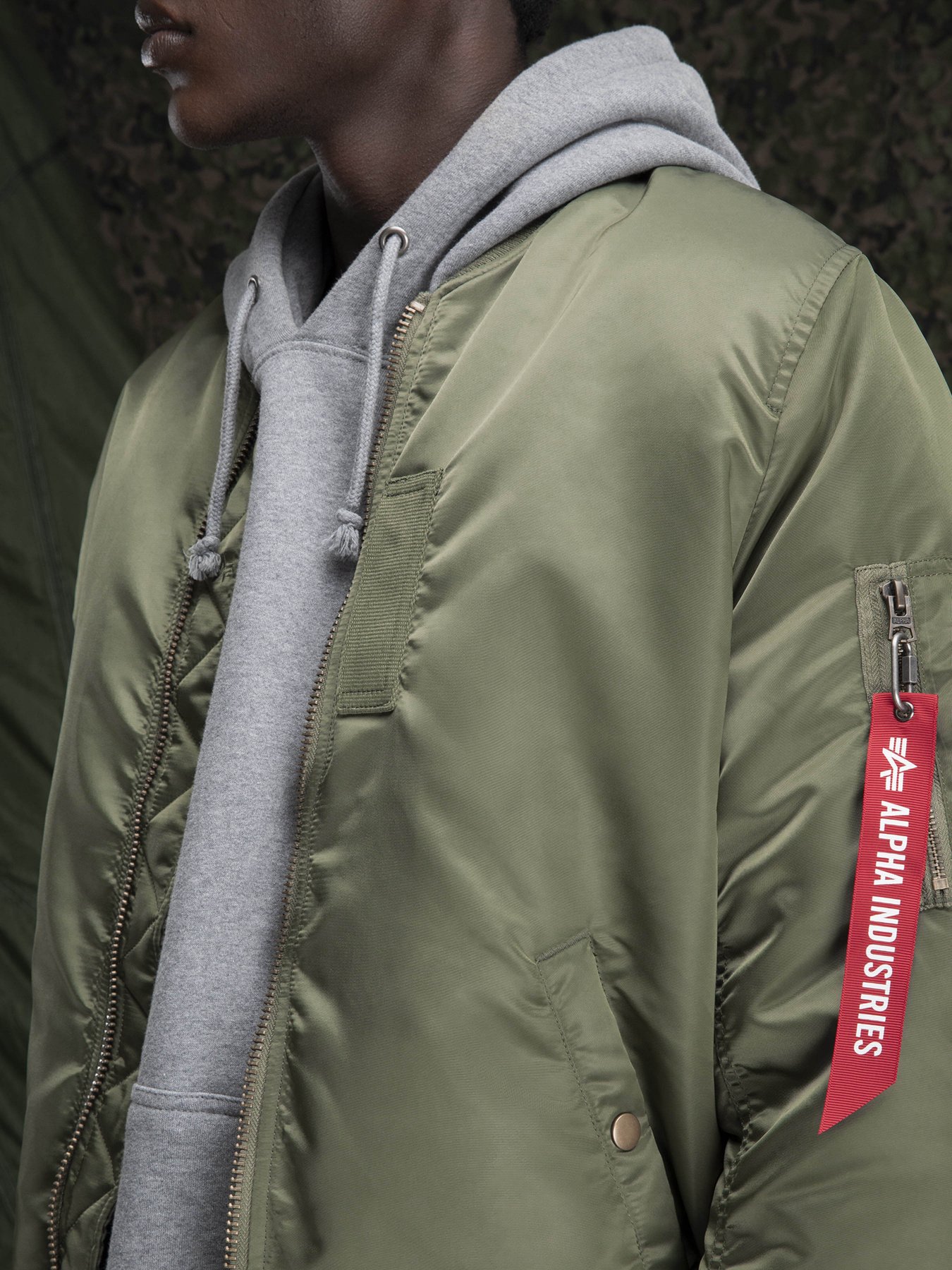 Бомбер Alpha Industries MA-1 Mod модель MJM53504C1_310 Фото