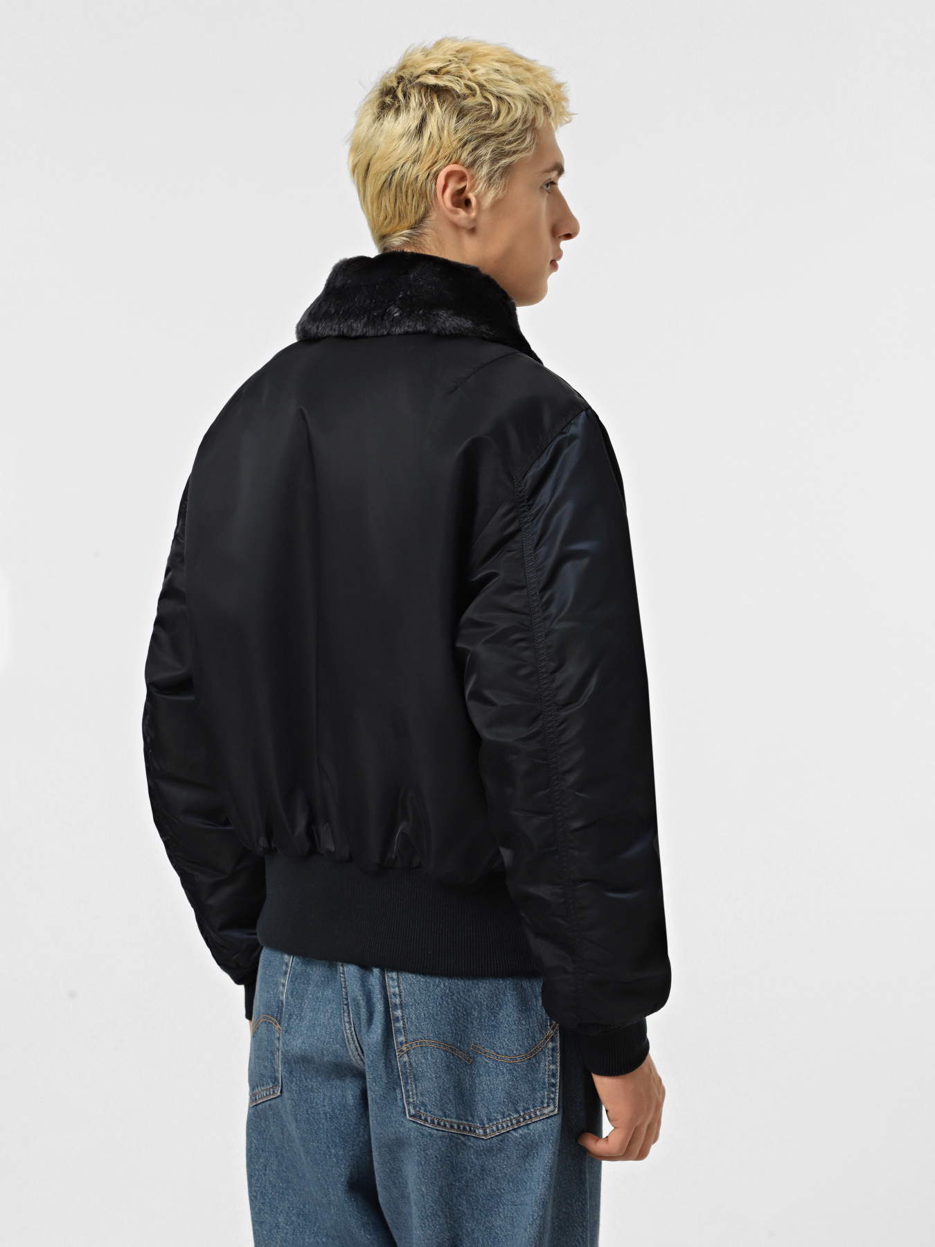 Бомбер Alpha Industries B-15 модель MJB23010C1_410 Фото
