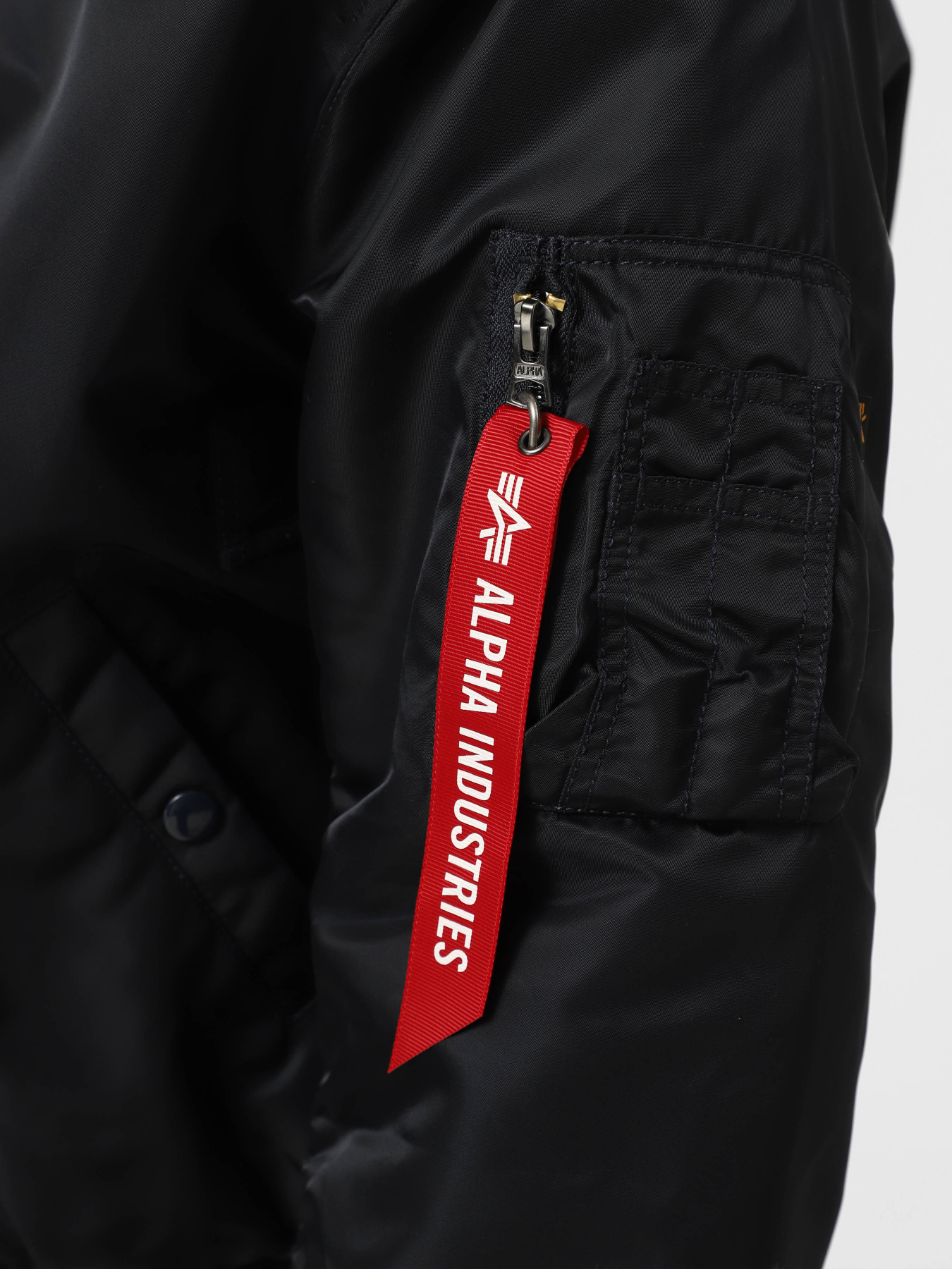 Бомбер Alpha Industries B-15 модель MJB23010C1_410 Фото