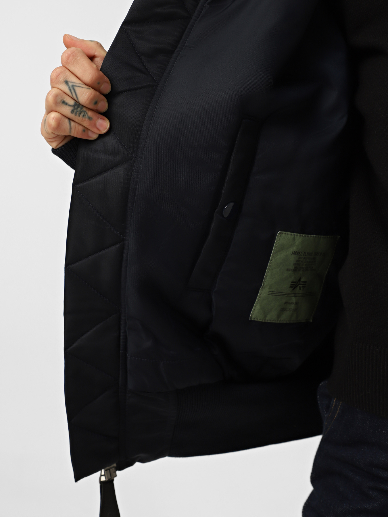 Бомбер Alpha Industries B-15 модель MJB23010C1_410 Фото