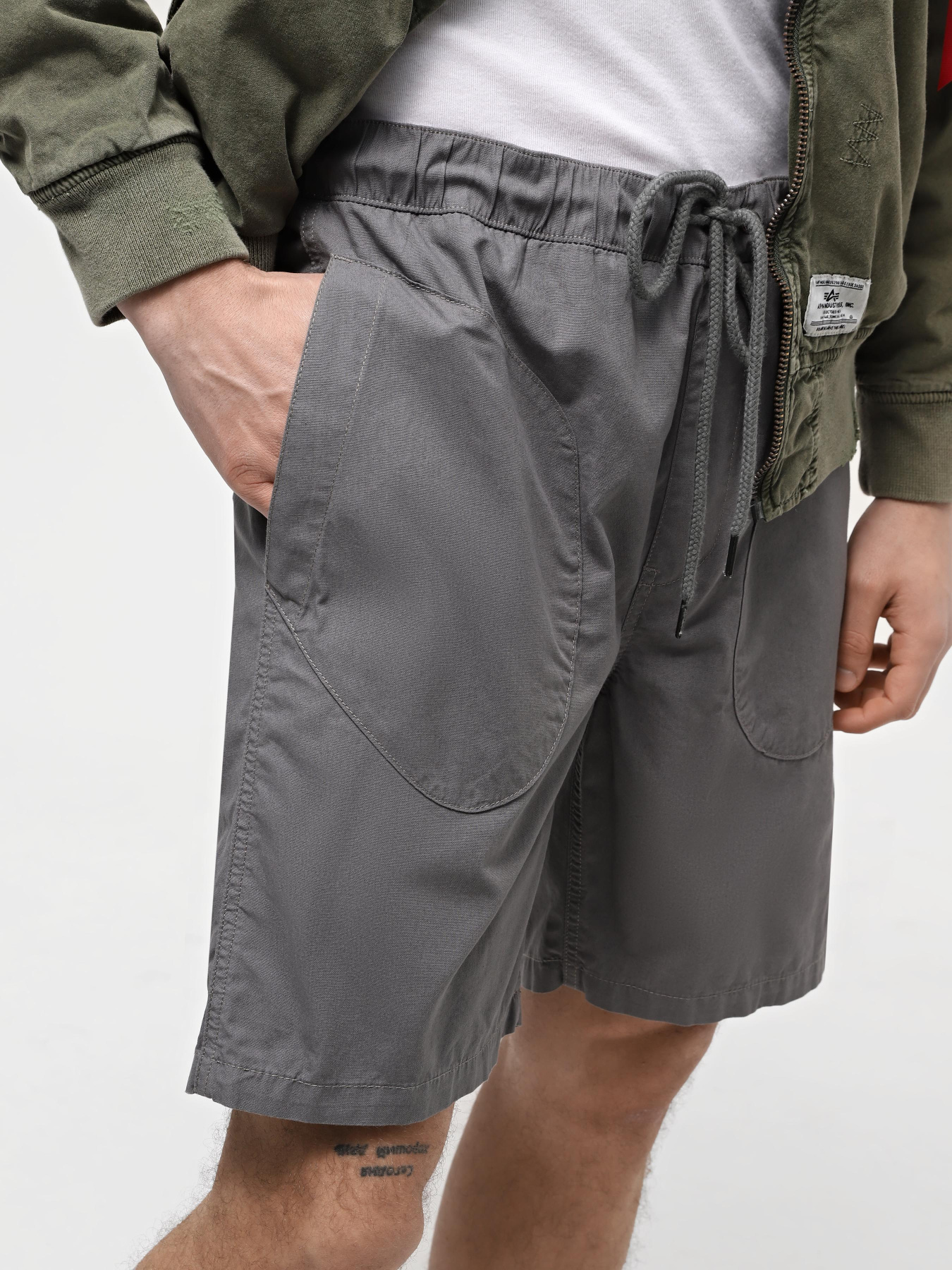 Повседневные шорты Alpha Industries Deck модель MBD54000CO_056 Повседневные шорты Alpha Industries Deck модель MBD54000CO_056 Фото