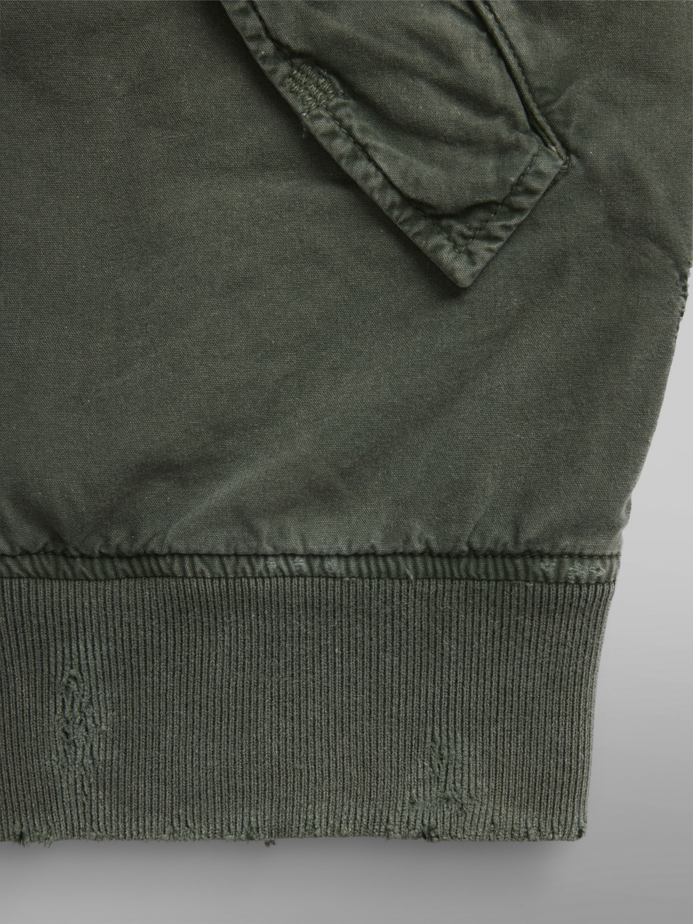 Бомбер Alpha Industries L-2b Rip And Repair модель MJL54000CO_359 Бомбер Alpha Industries L-2b Rip And Repair модель MJL54000CO_359 Фото