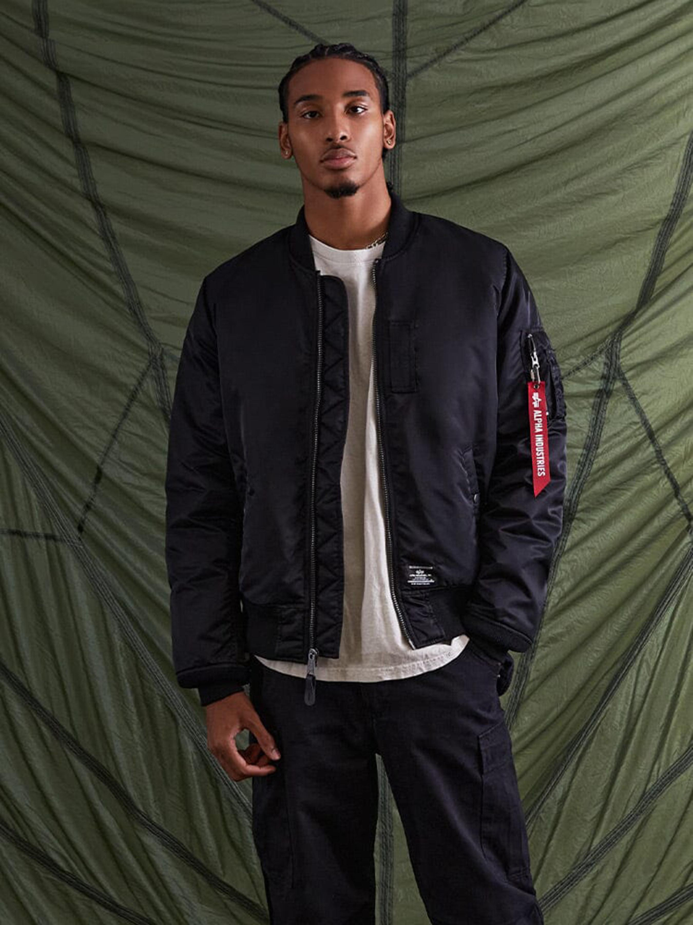 Бомбер Alpha Industries Ma-1 Mod модель MJM53504C1_410 Бомбер Alpha Industries Ma-1 Mod модель MJM53504C1_410 Фото