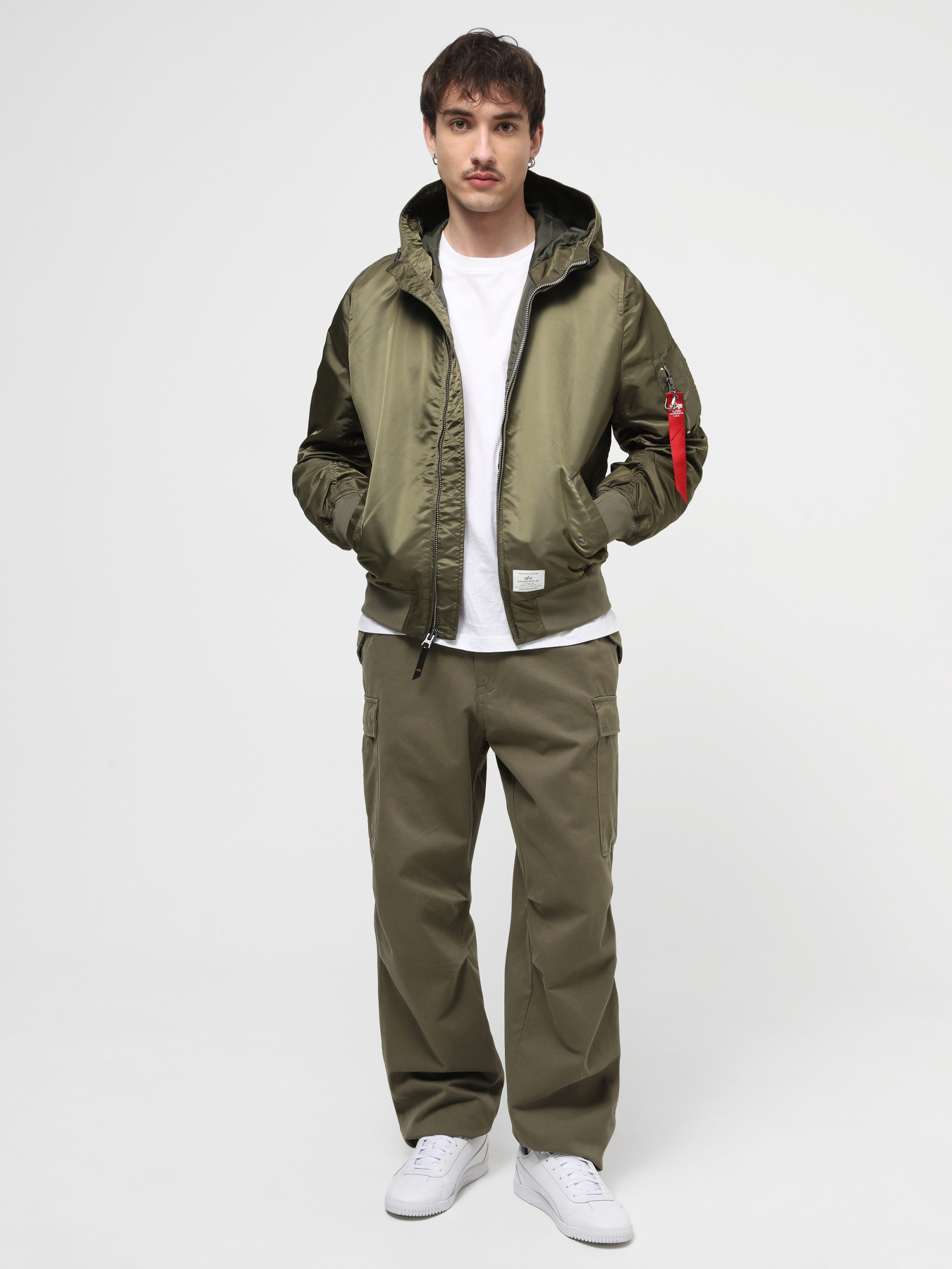 Бомбер Alpha Industries L-2b Hooded Gen II модель UJL52000C1_359 Бомбер Alpha Industries L-2b Hooded Gen II модель UJL52000C1_359 Фото