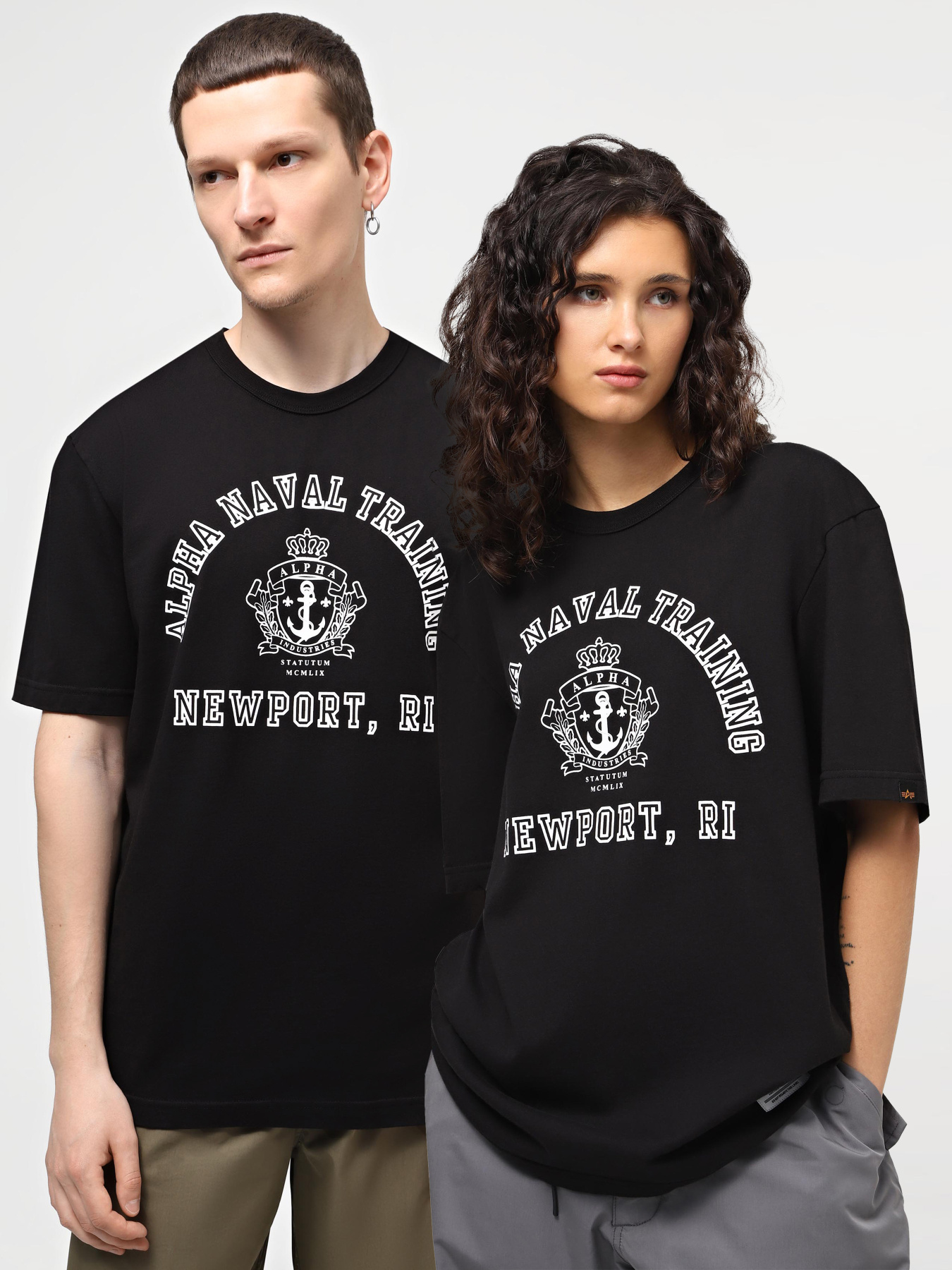 Футболка Alpha Industries Alpha Naval Base Newport Tee модель UTA54011PK_001 Футболка Alpha Industries Alpha Naval Base Newport Tee модель UTA54011PK_001 Фото