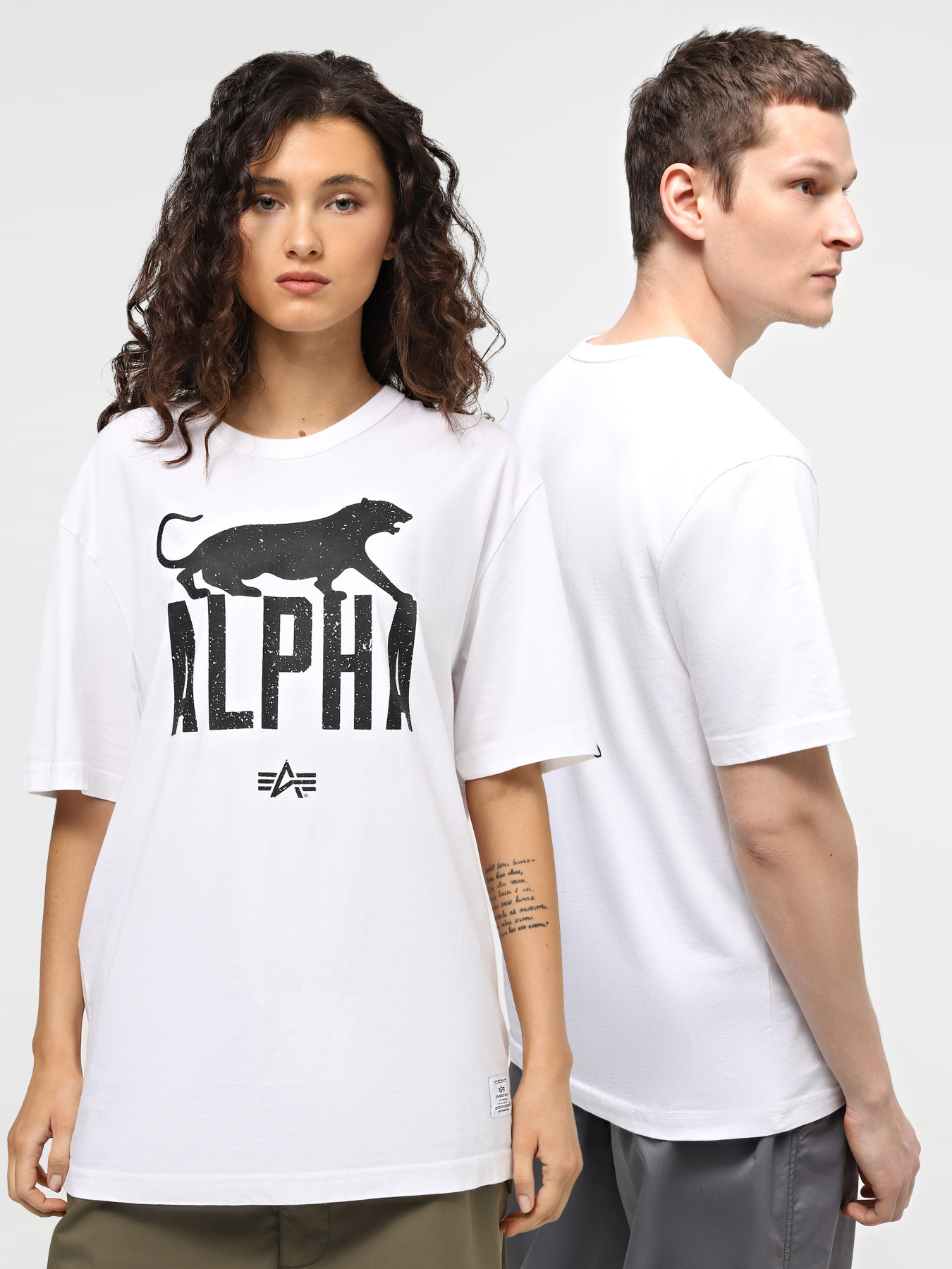 Футболка Alpha Industries Alpha Leopard Tee модель UTA54019PK_100 Футболка Alpha Industries Alpha Leopard Tee модель UTA54019PK_100 Фото