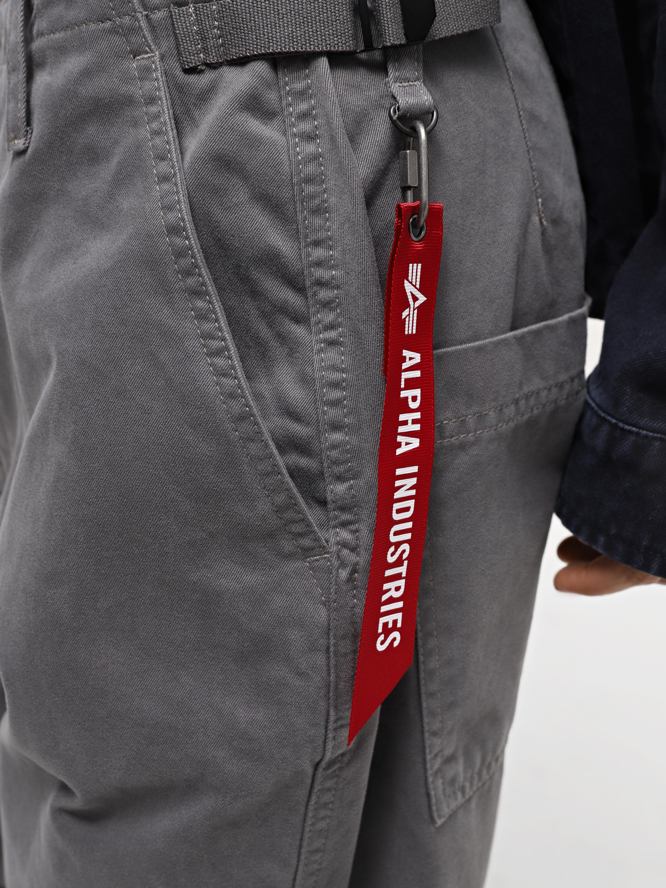 Чіноси Alpha Industries Barrel Leg Pant W модель WBB54000CO_056 Чіноси Alpha Industries Barrel Leg Pant W модель WBB54000CO_056 Фото