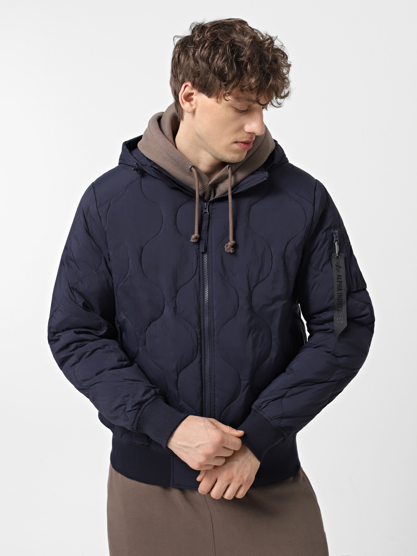 Демісезонна куртка Alpha Industries Lightweight Quilted Down модель MJL54501C1_410 Фото