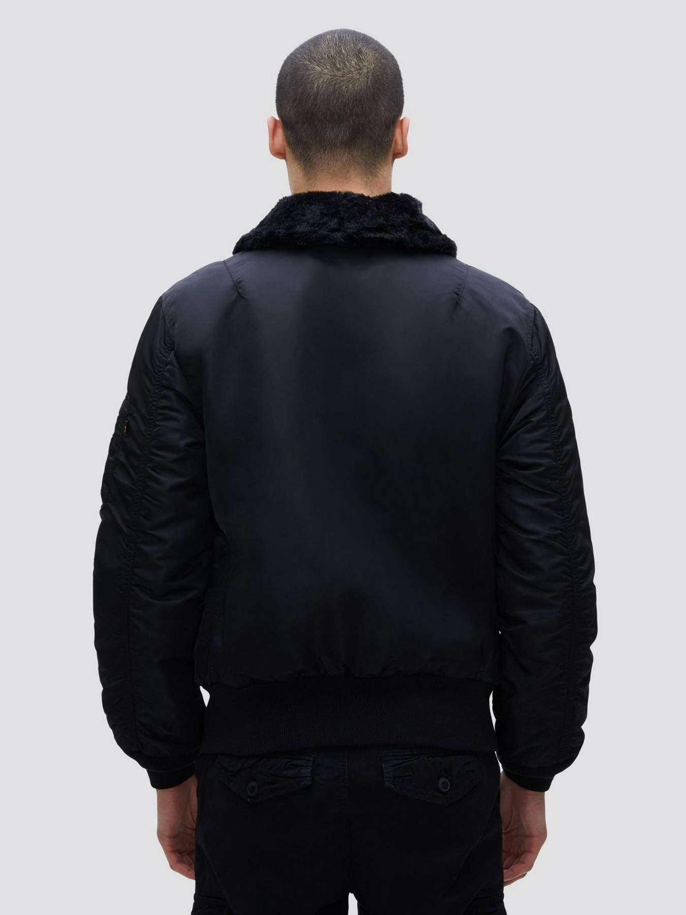 Бомбер Alpha Industries B-15 Slim Fit модель MJB45500C1_001 Фото