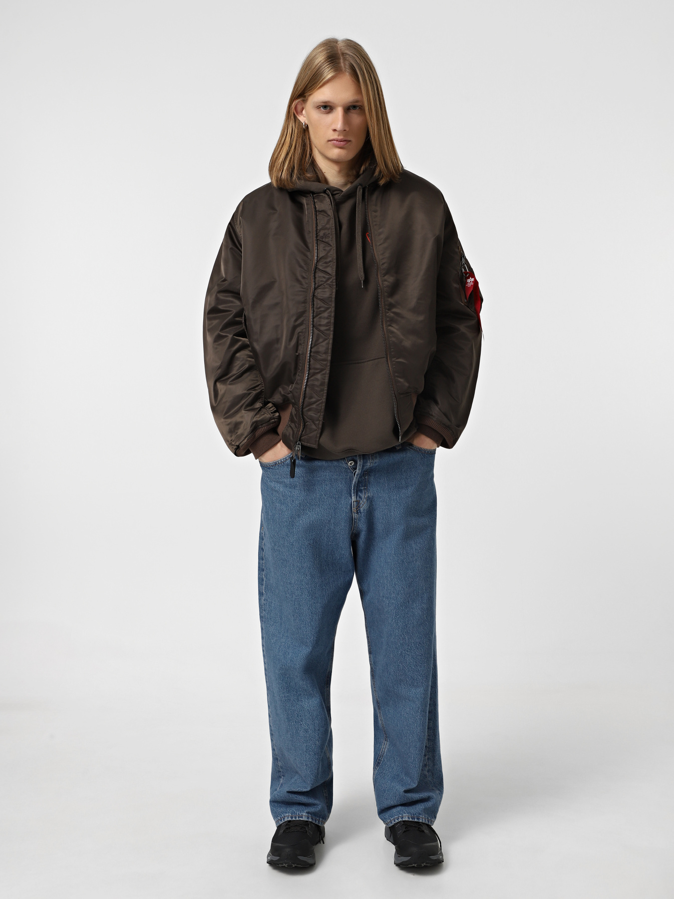 Бомбер Alpha Industries Ma-1 Модель MJM21000C1_218 Фото