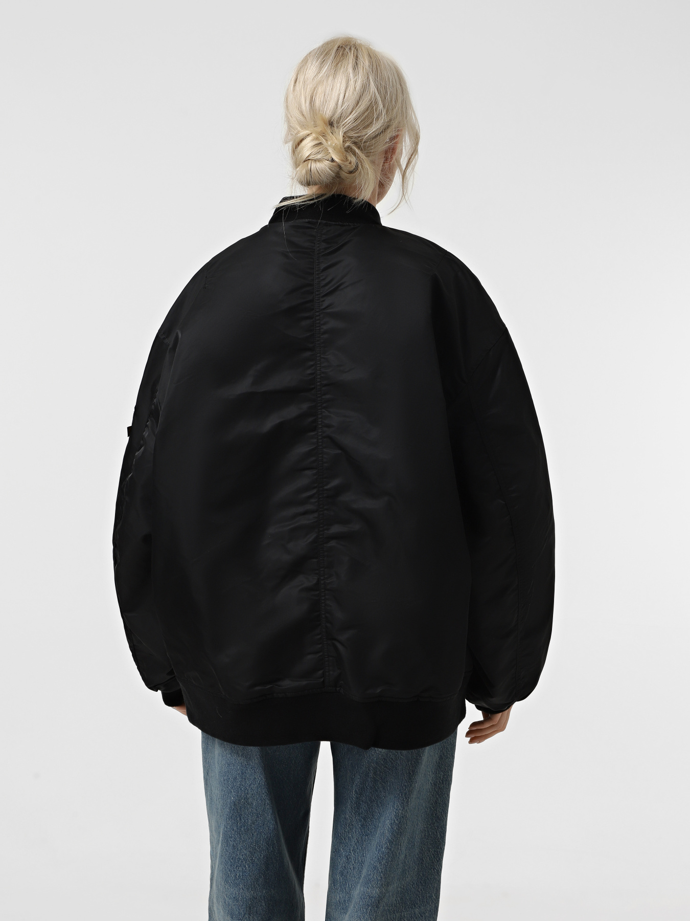 Бомбер Alpha Industries Oversized MA-1 Mod модель WJO53500C1_001 Фото