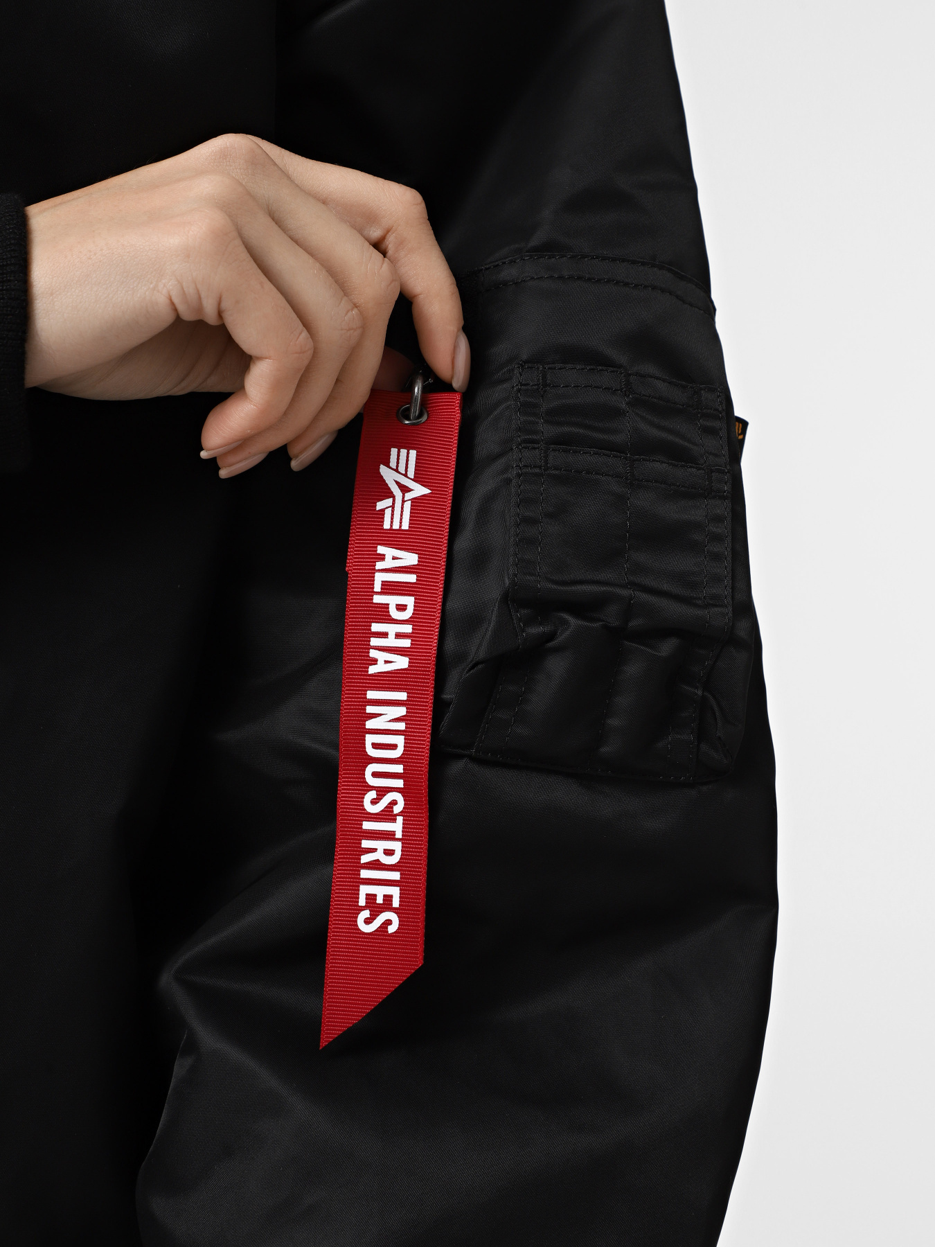 Бомбер Alpha Industries Oversized MA-1 Mod модель WJO53500C1_001 Фото