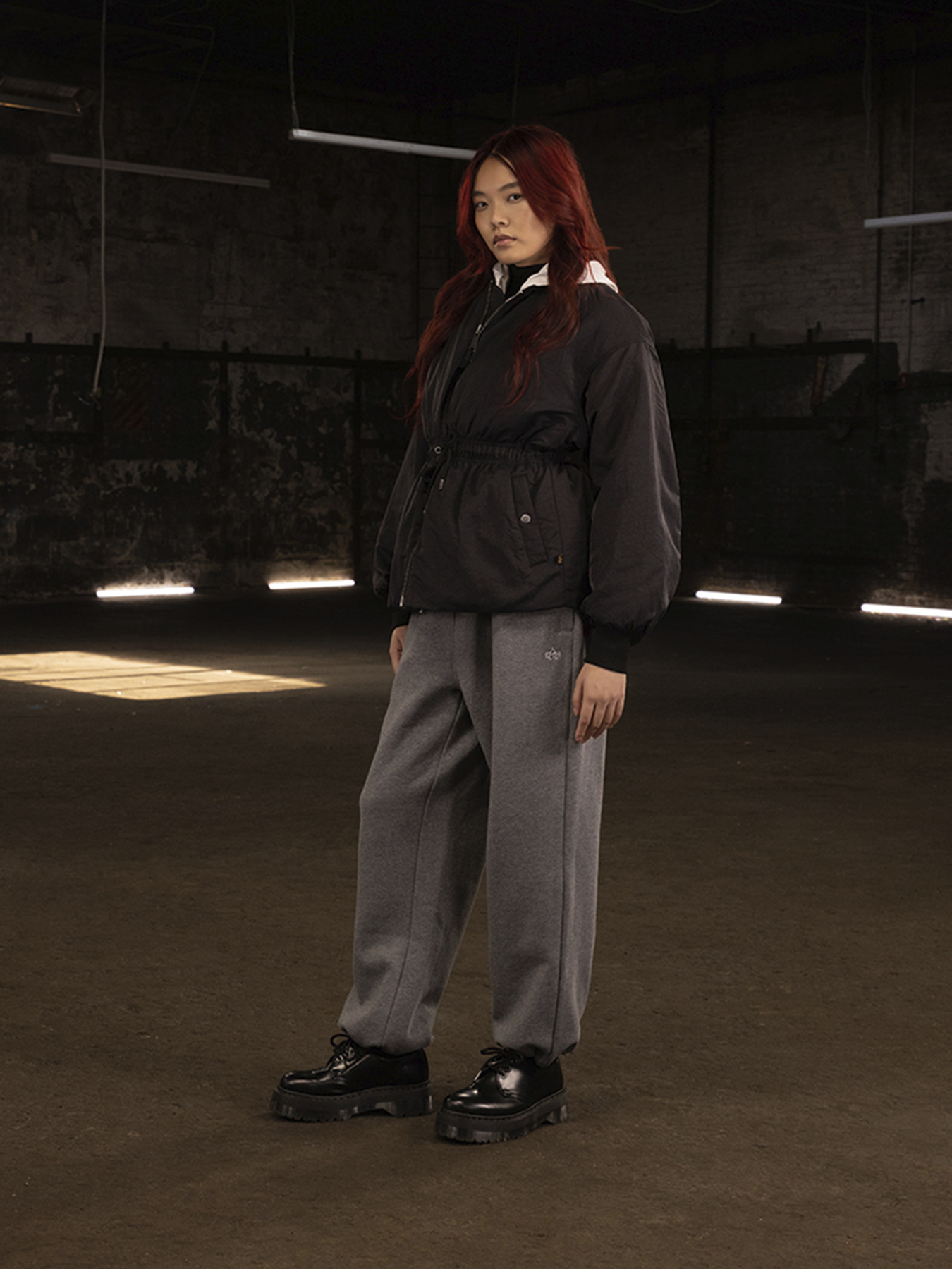 Бомбер Alpha Industries Short Cinched Waist модель WJS54502C1_001 Фото