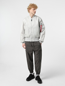 Бомбер Alpha Industries Ma-1 Flight модель MJM21000C1_067 Фото