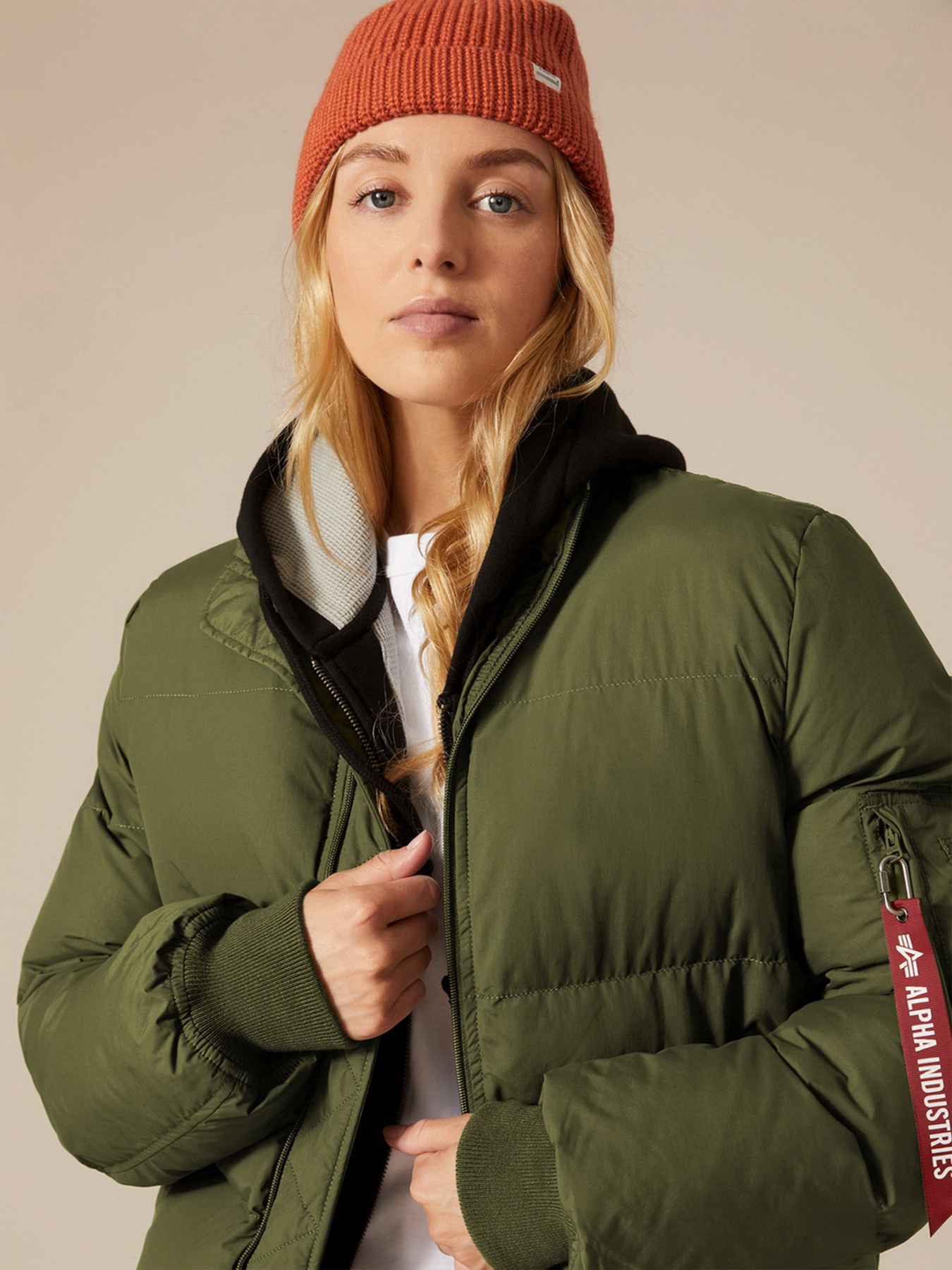 Бомбер Alpha Industries MA-1 Quilted модель UJM51500C1_301 Фото