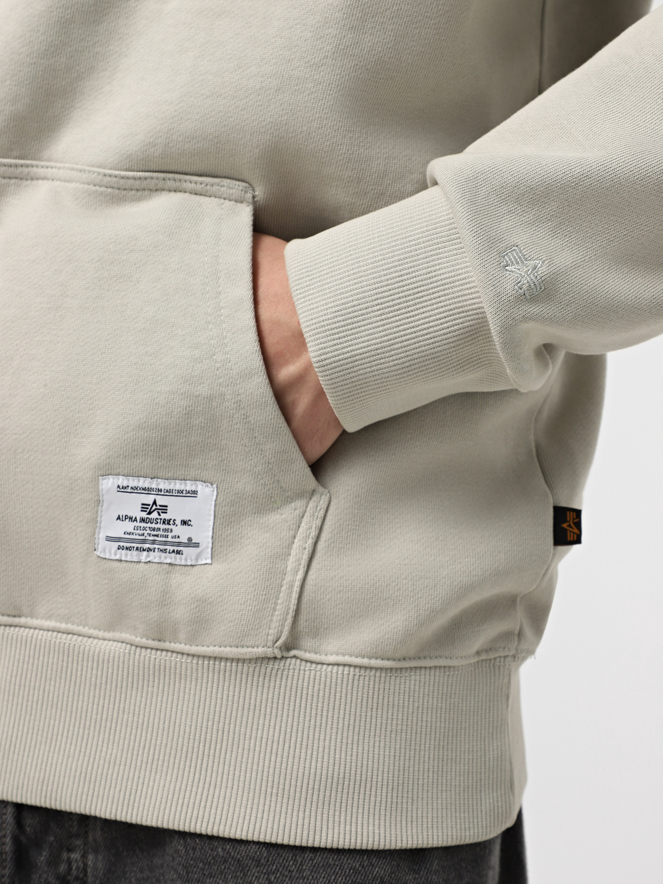 Худи Alpha Industries Essential French Terry Hoodie Gen II модель USE55000C1_067 Фото