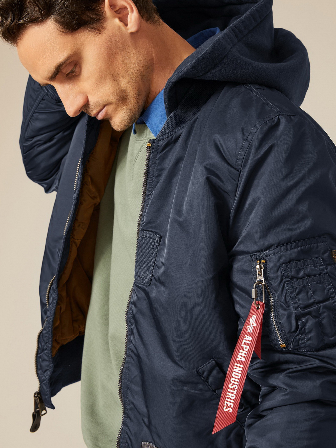 Бомбер Alpha Industries MA-1 HOODED BATTLEWASH модель UJM51502C1_410 Фото