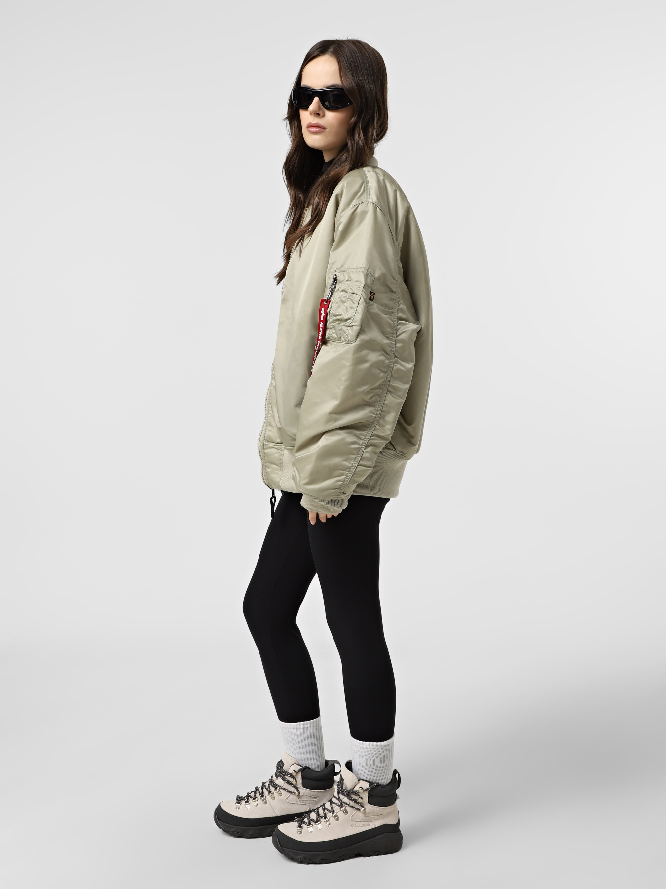Бомбер Alpha Industries модель MJM21000C1_369 Фото