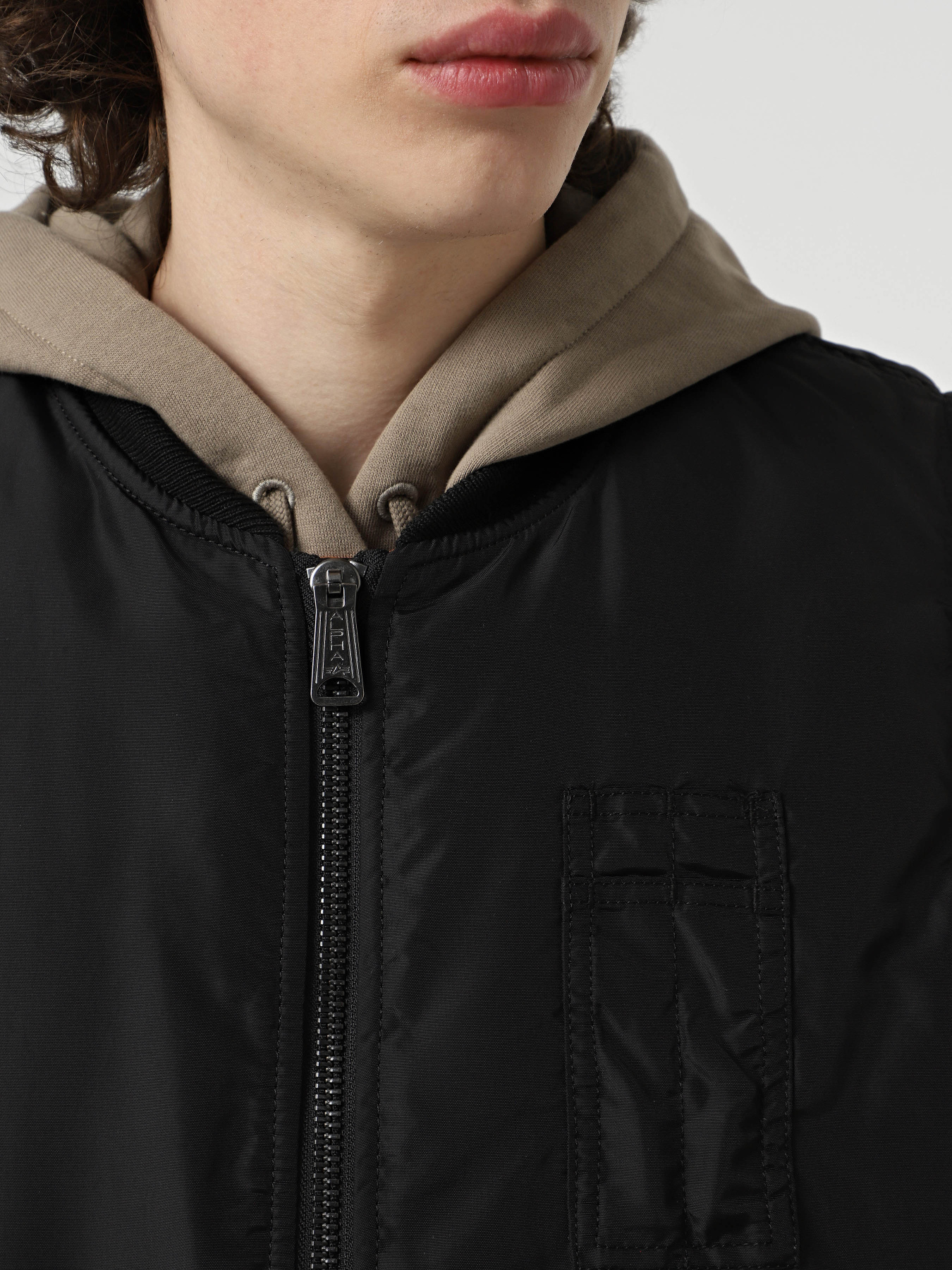 Жилет з утеплювачем Alpha Industries модель MJM55508C1_001 Фото