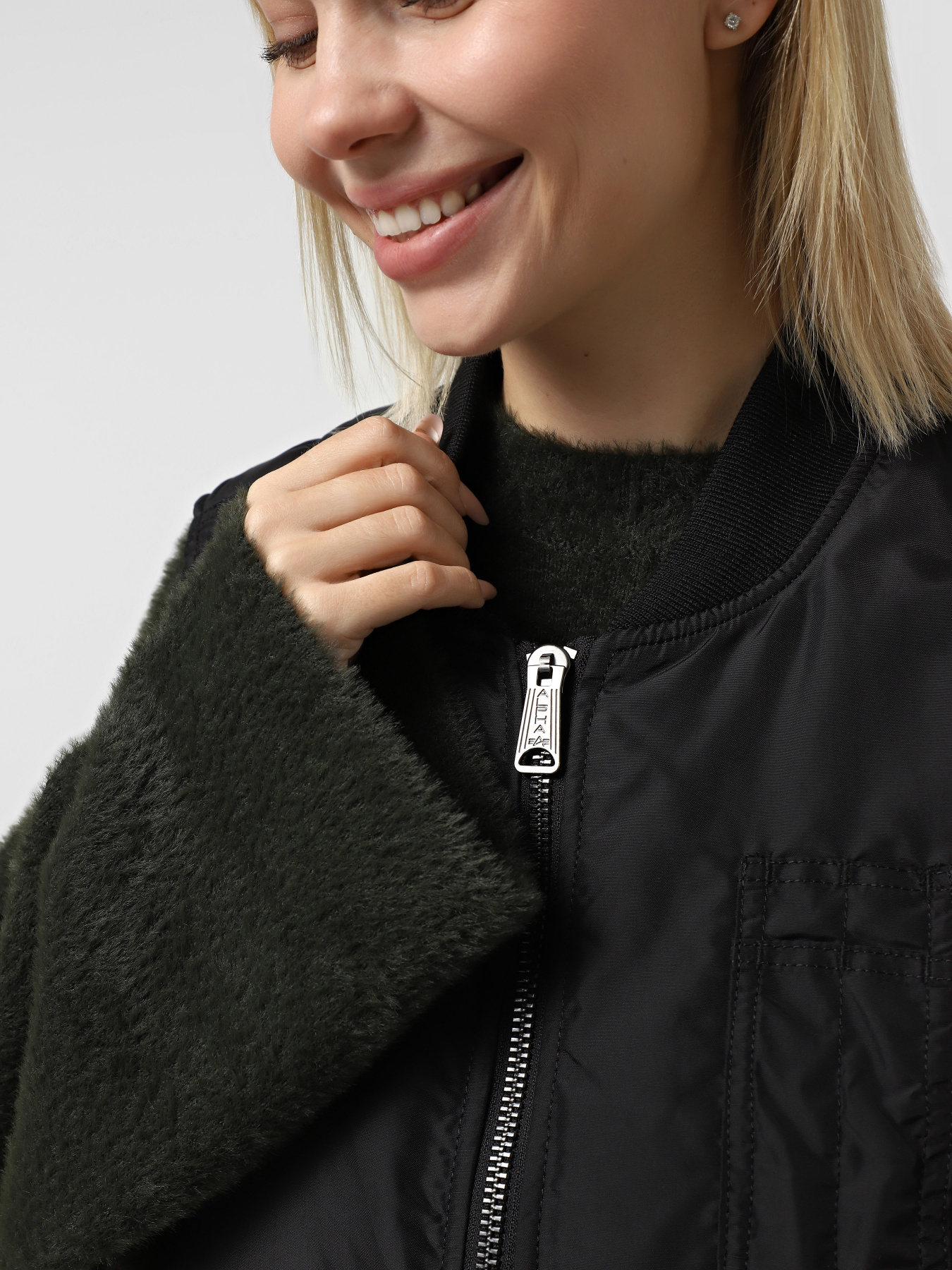 Утепленный жилет Alpha Industries модель MJM55508C1_001 Фото