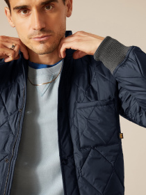 Демісезонна куртка Alpha Industries QUILTED UTILITY модель UJQ51501C1_410 Фото