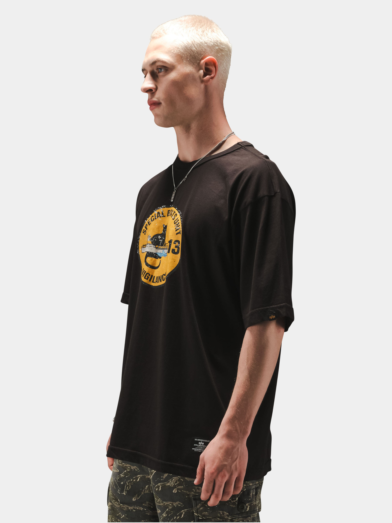 Футболки и поло Alpha Industries RELAXED BLACK CAT TEE модель UTO56000PK_001 Фото