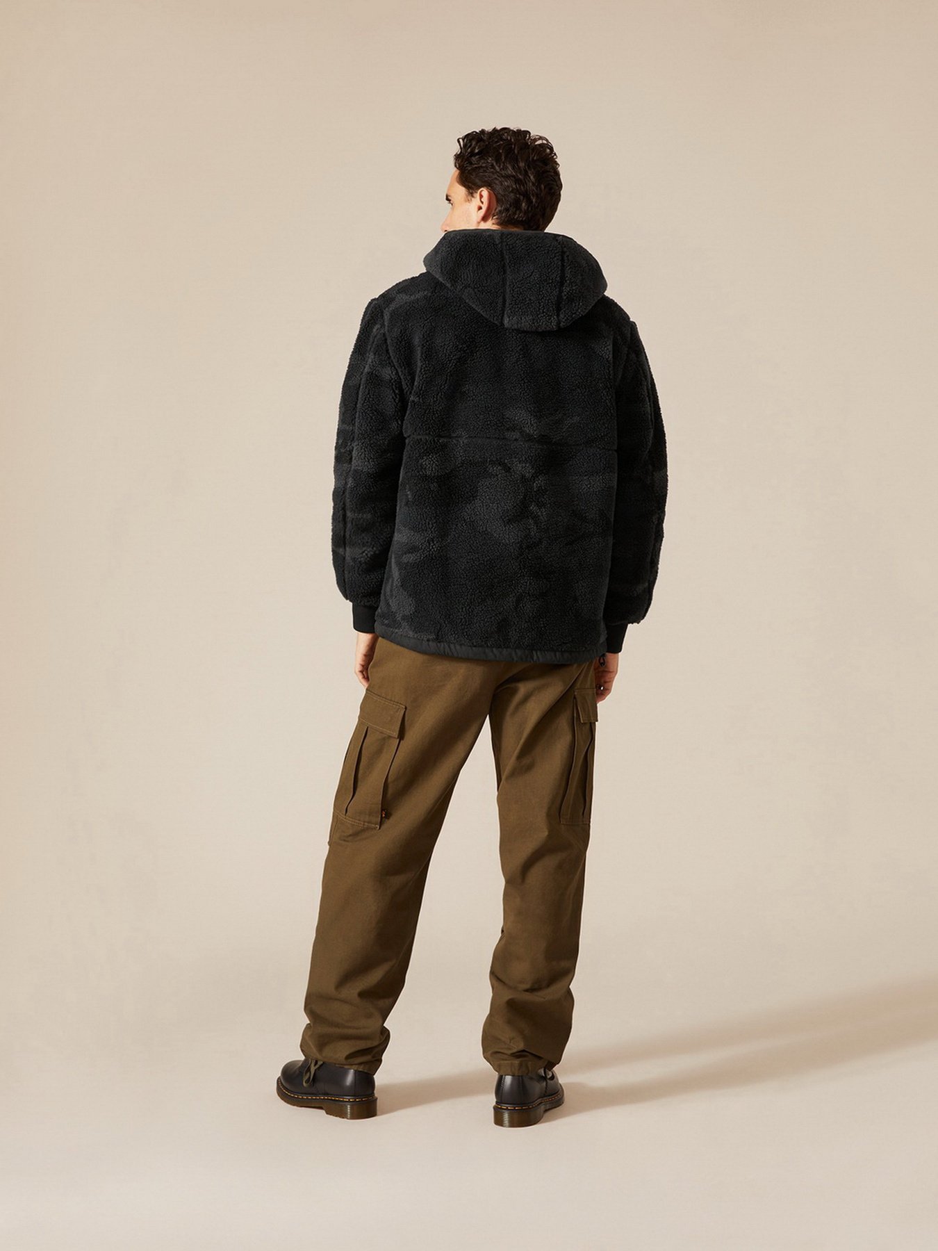 Демісезонна куртка Alpha Industries HOODED SHERPA UTILITY модель MJH51500C1_942 Фото
