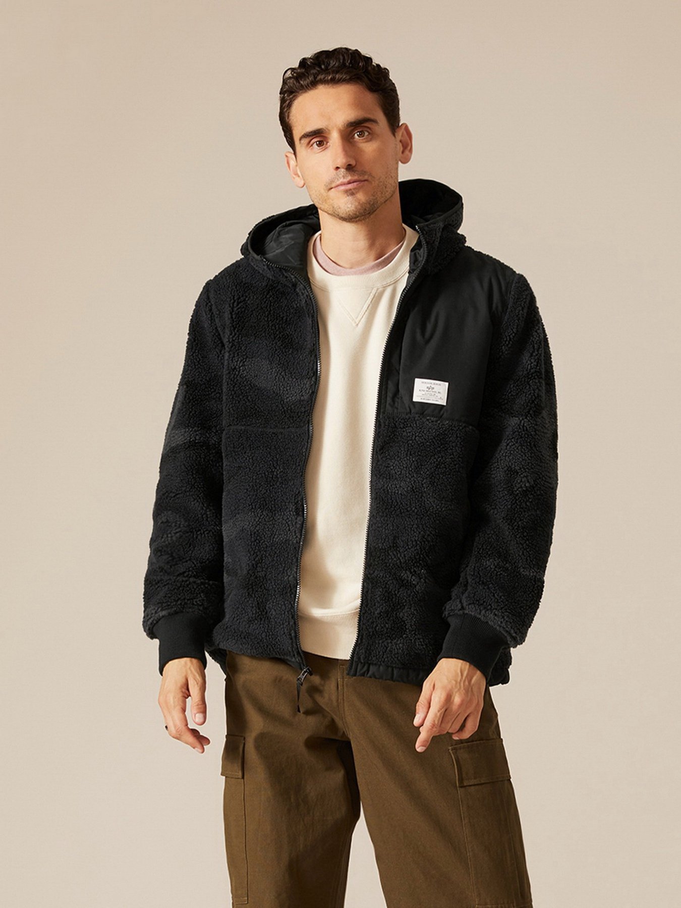 Демісезонна куртка Alpha Industries HOODED SHERPA UTILITY модель MJH51500C1_942 Фото