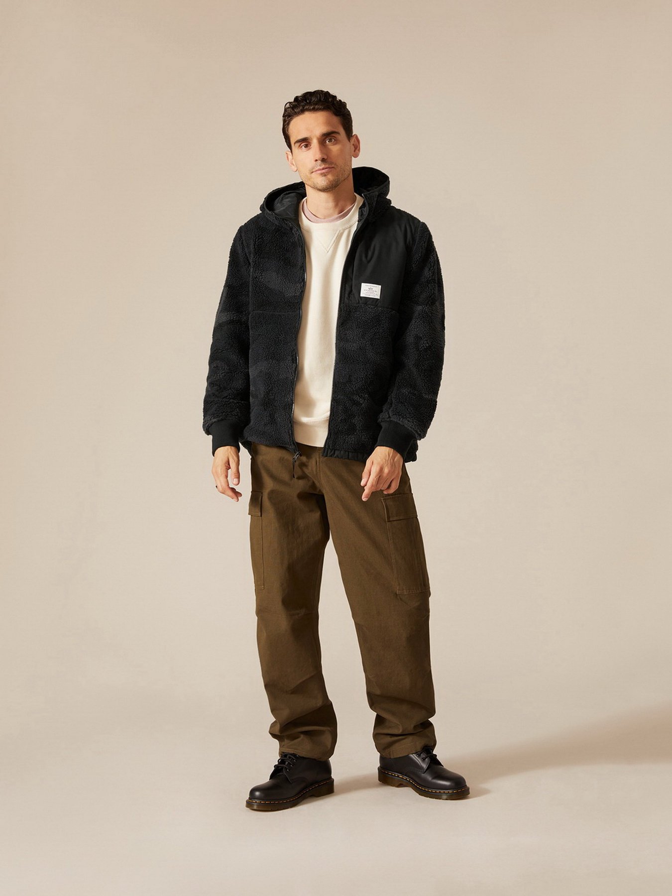 Демисезонная куртка Alpha Industries HOODED SHERPA UTILITY модель MJH51500C1_942 Фото