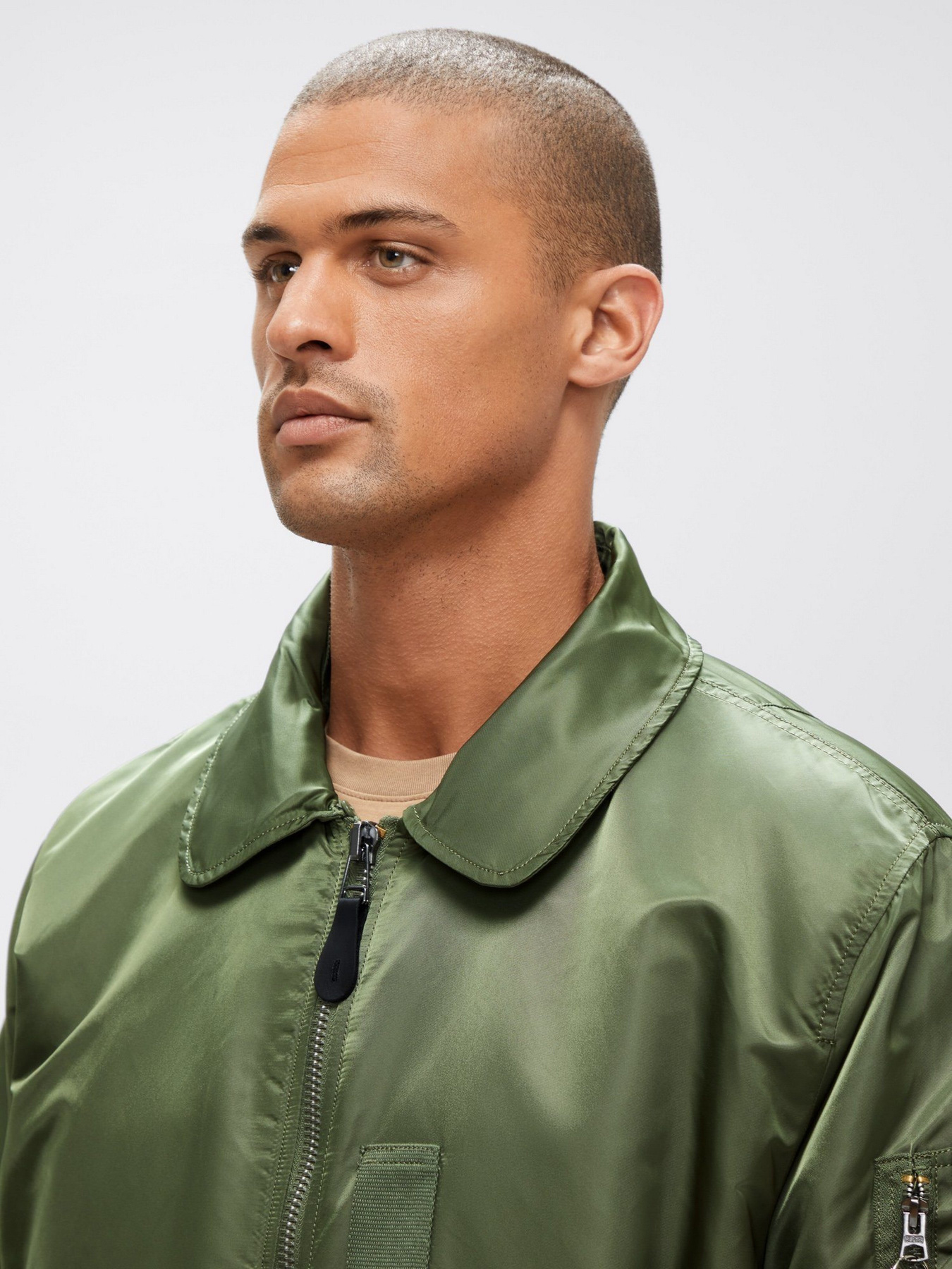 Бомбер Alpha Industries B-15 модель MJB23010C1_310 Фото