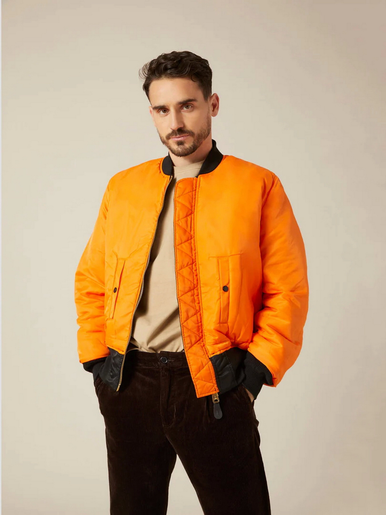 Бомбер Alpha Industries Ma-1 модель MJM21000C1_001 Фото