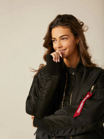 Бомбер Alpha Industries Ma-1 модель MJM21000C1_001 Фото