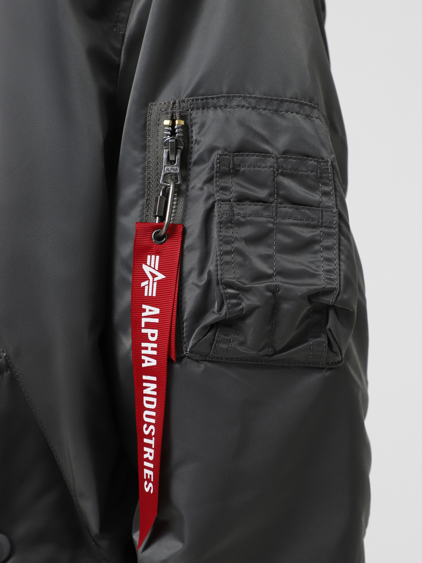 Бомбер Alpha Industries Ma-1 модель MJM21000C1_022 Фото