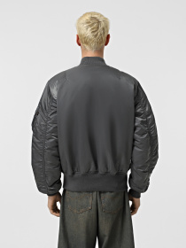 Бомбер Alpha Industries Ma-1 модель MJM21000C1_022 Фото