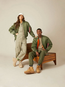 Бомбер Alpha Industries Ma-1 модель MJM21000C1_310 Фото