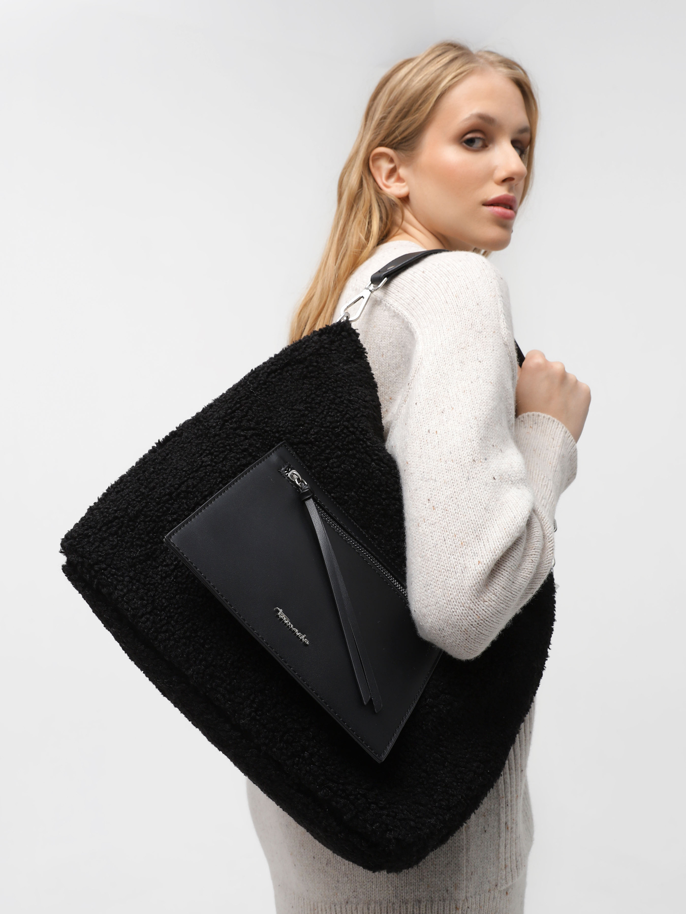 Хобо Tamaris модель 32741,100 Фото