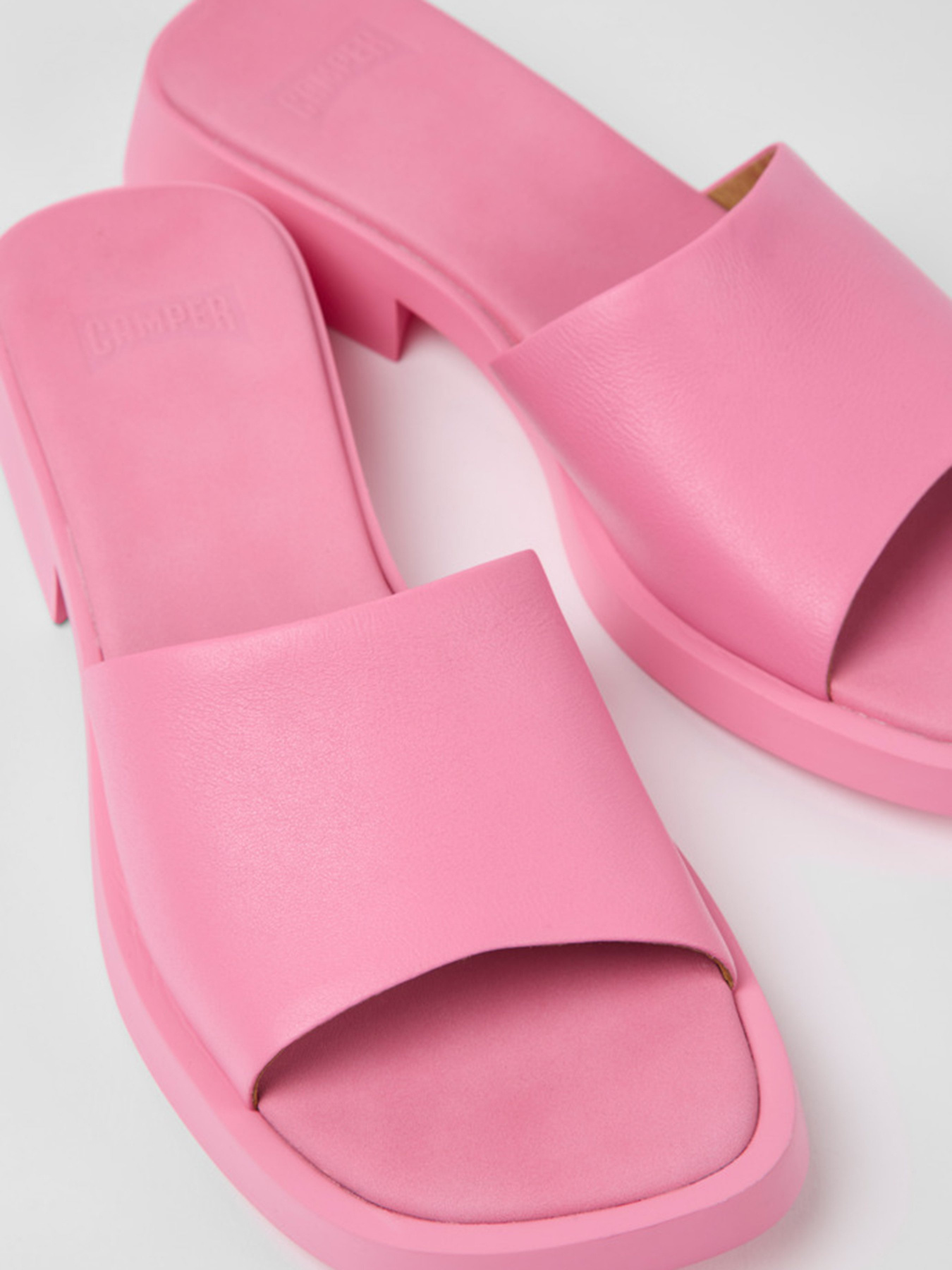 Шлепанцы Camper Dana модель K201485-004 Шлепанцы Camper Dana модель K201485-004 Фото