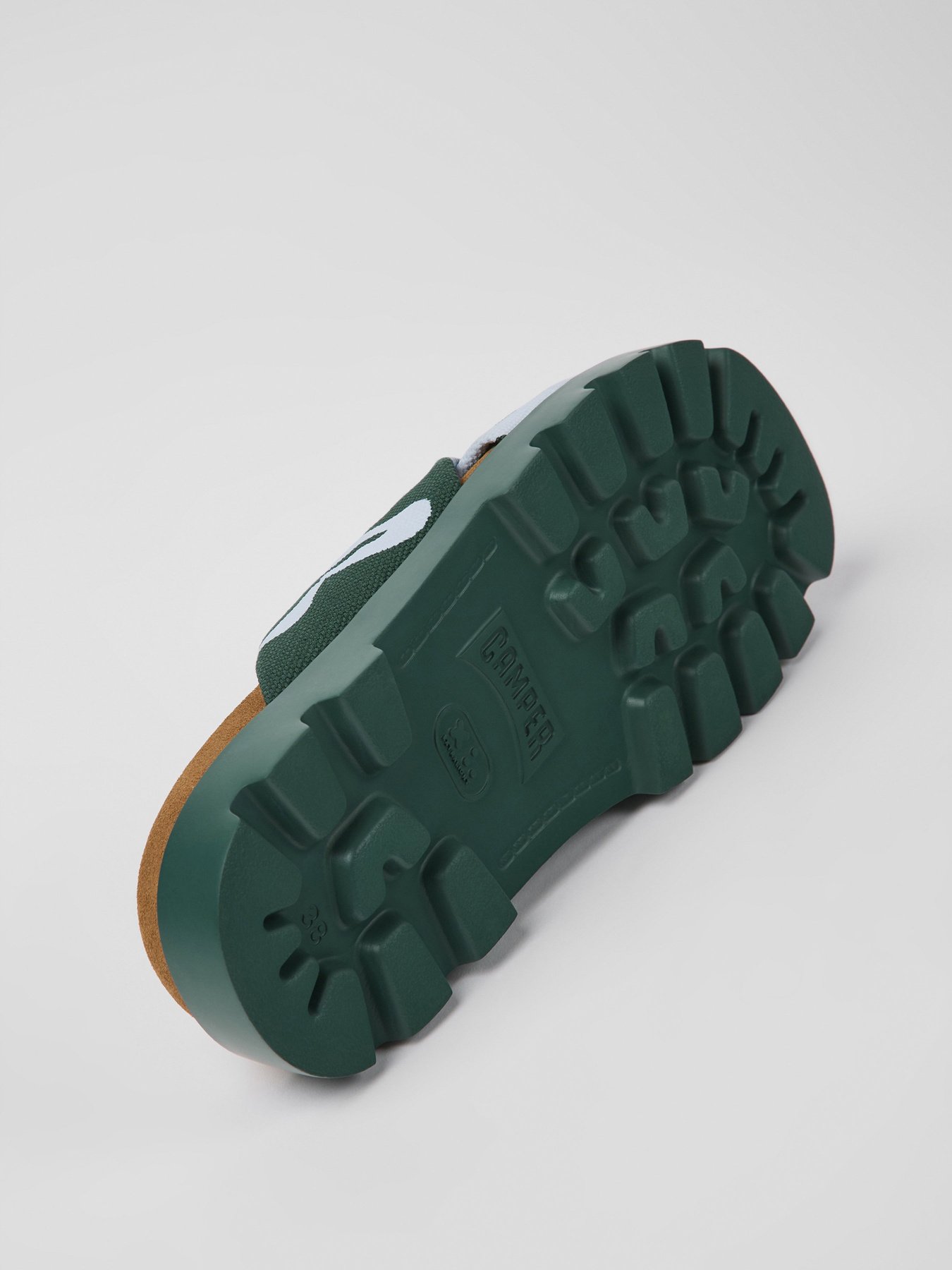 Шлепанцы Camper Brutus модель K201322-012 Фото