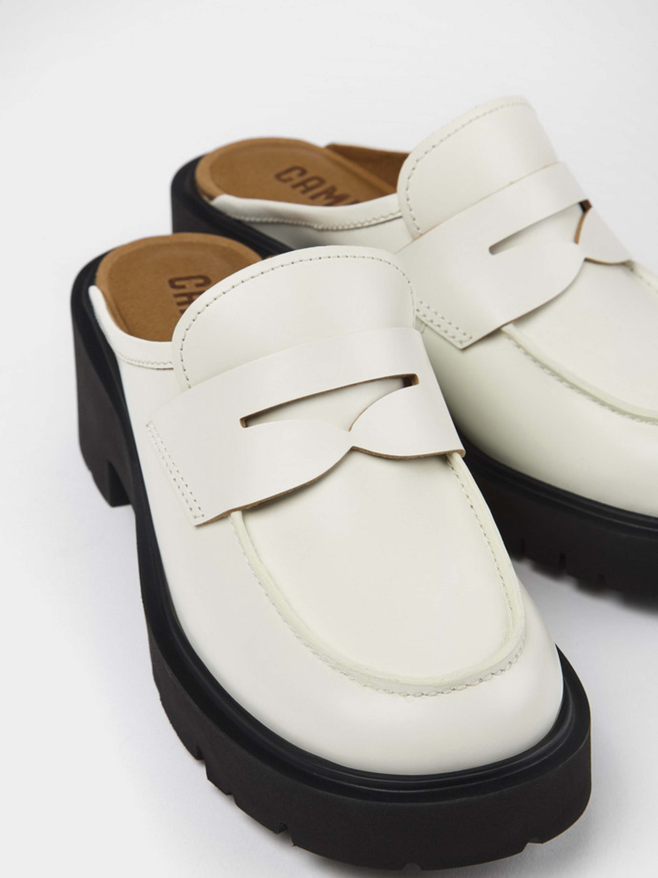 Сабо Camper Milah Модель K201622-003 Фото