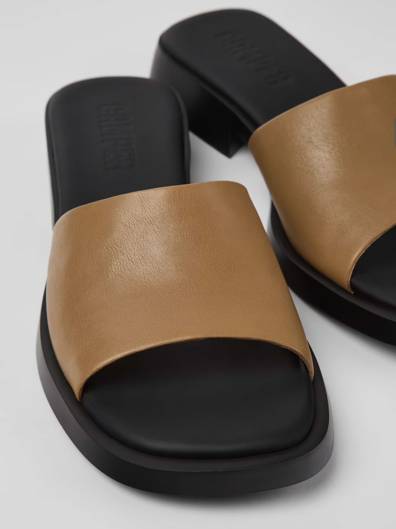 Шлепанцы Camper Dana модель K201485-010 Фото