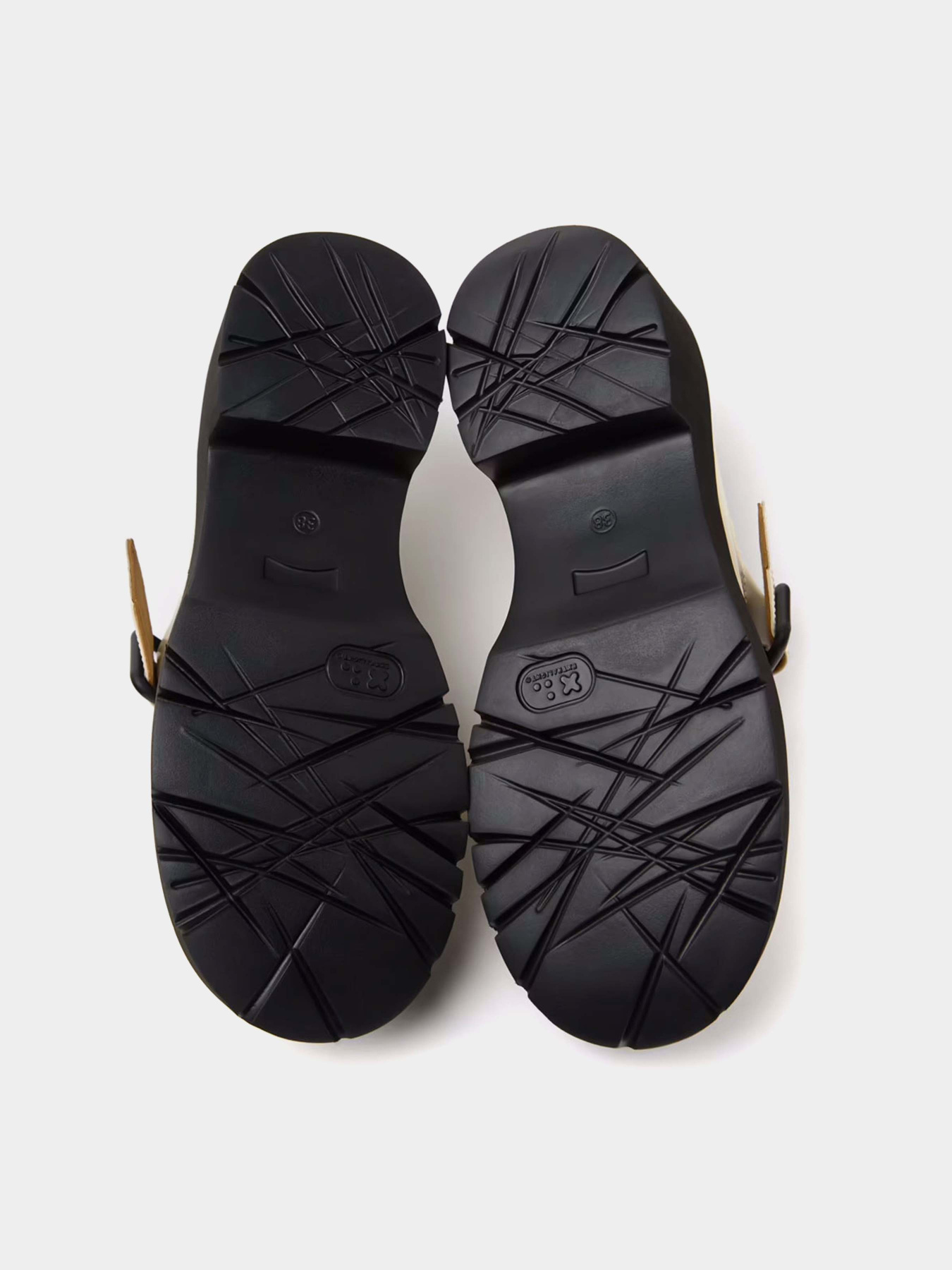 Туфлі Camper Milah модель K201681-005 Фото