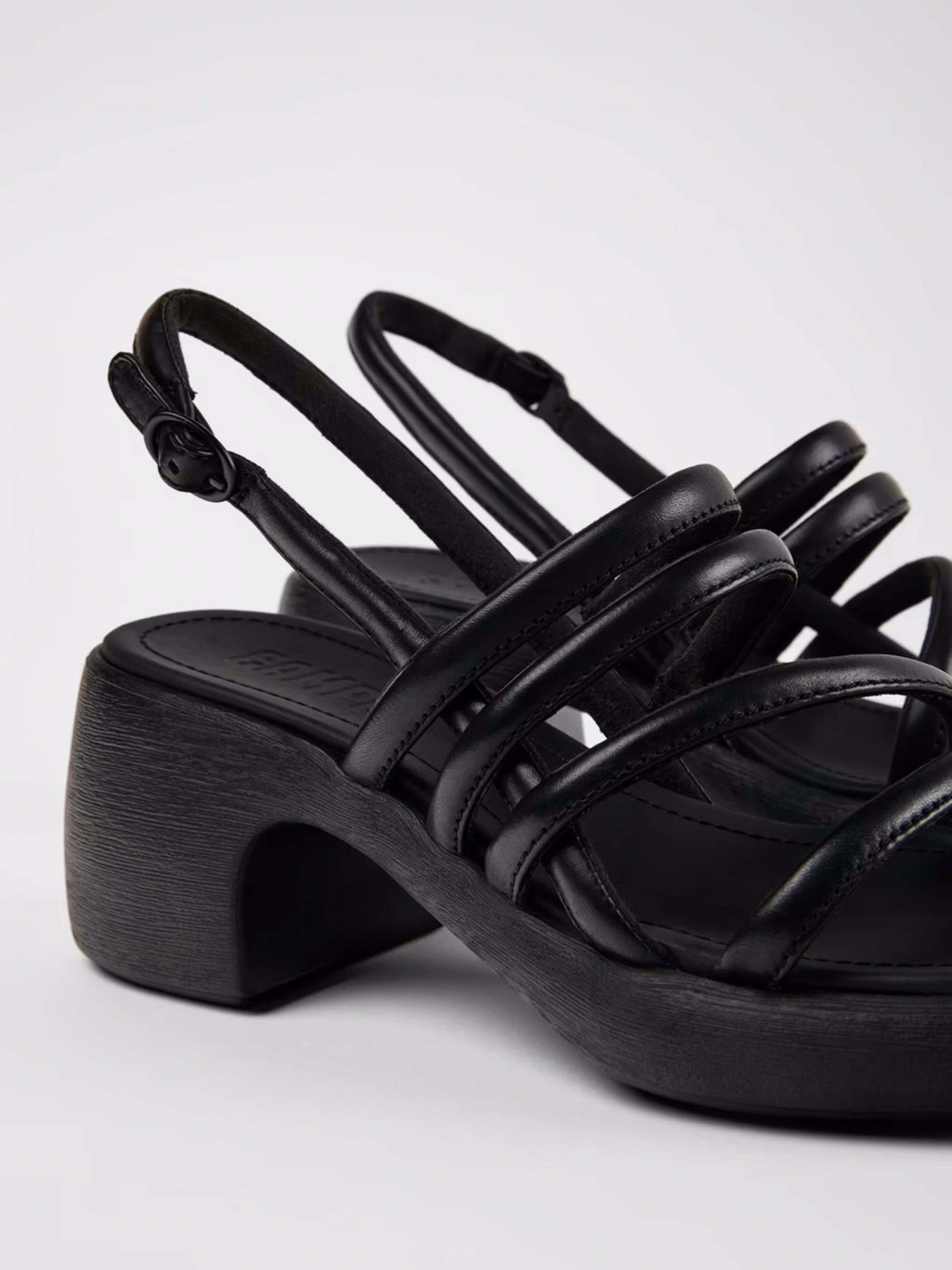 Босоніжки Camper Thelma модель K201723-001 Фото