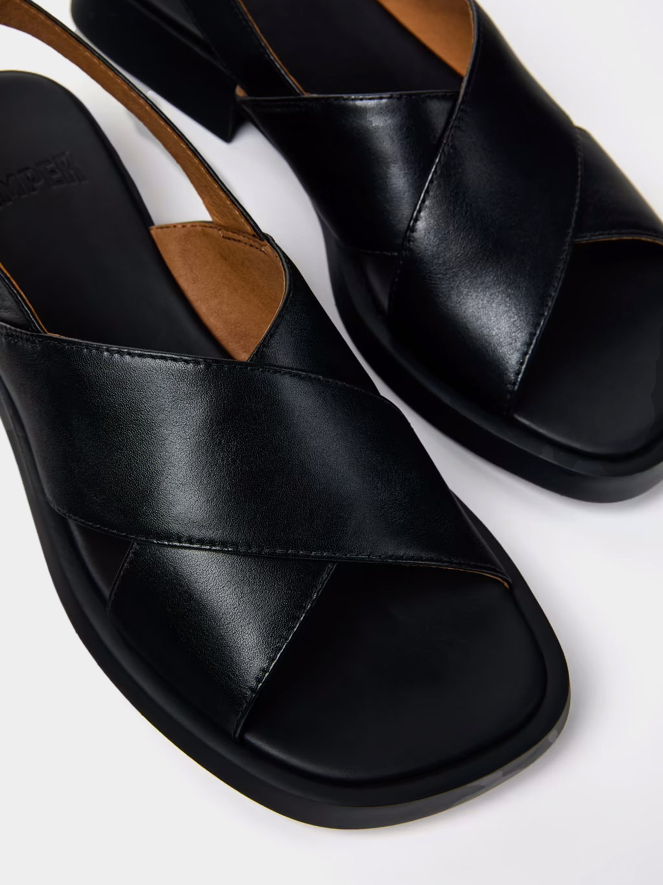 Camper модель K201600-002 Фото